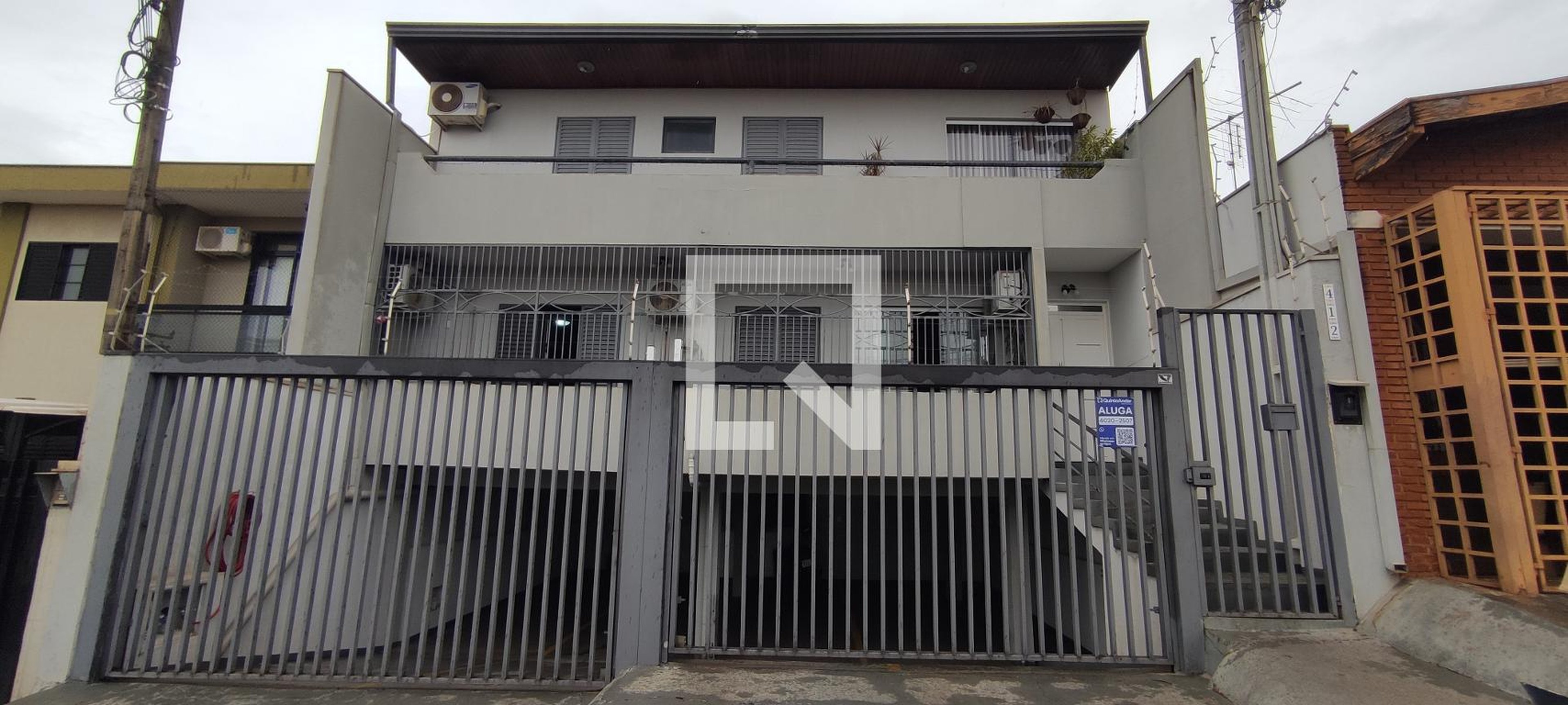 Fachada Condomínio em Rua César Brigato, 412