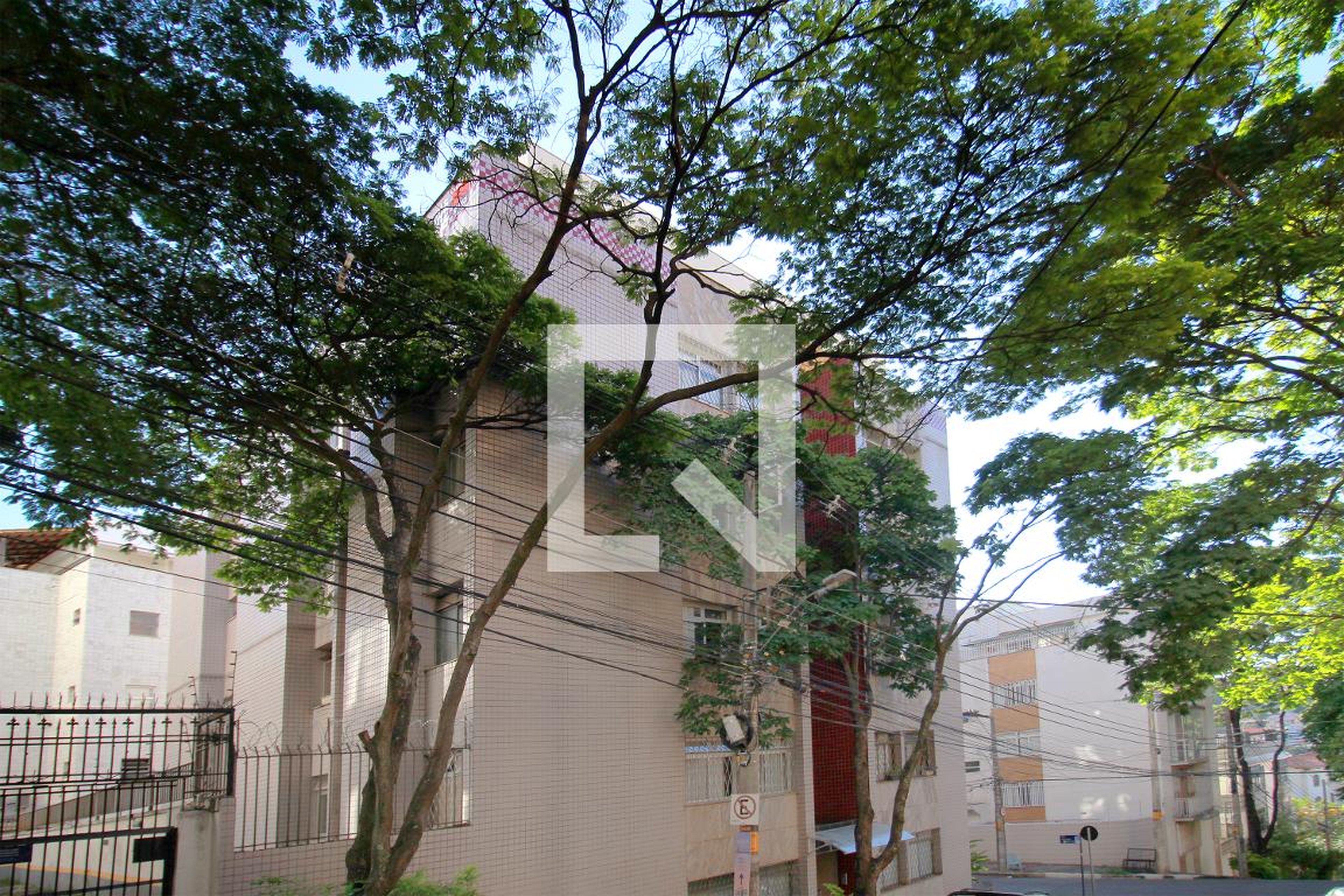 Fachada Condomínio em Rua Centauro, 501