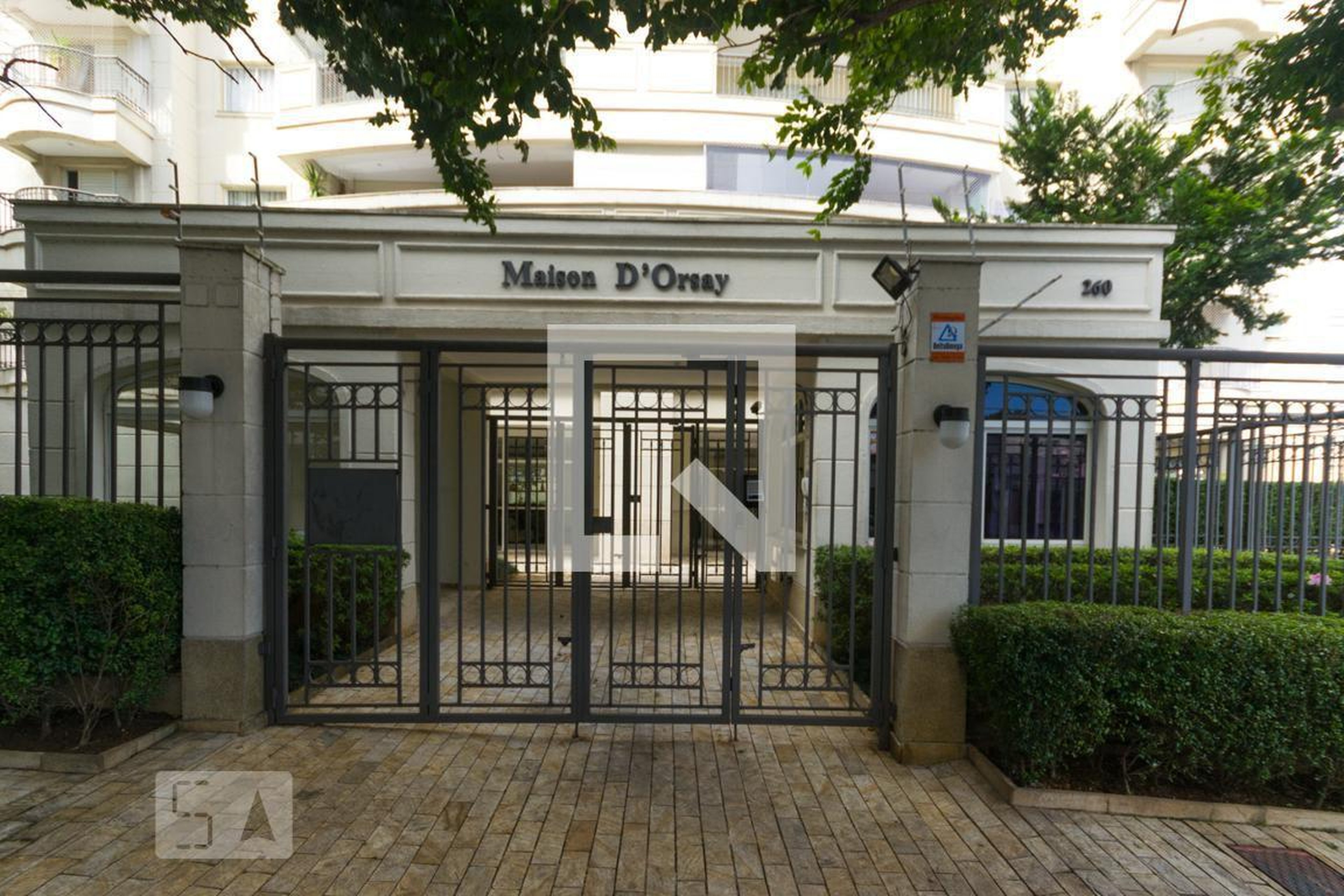 Fachada Condomínio Maison D' Orsay