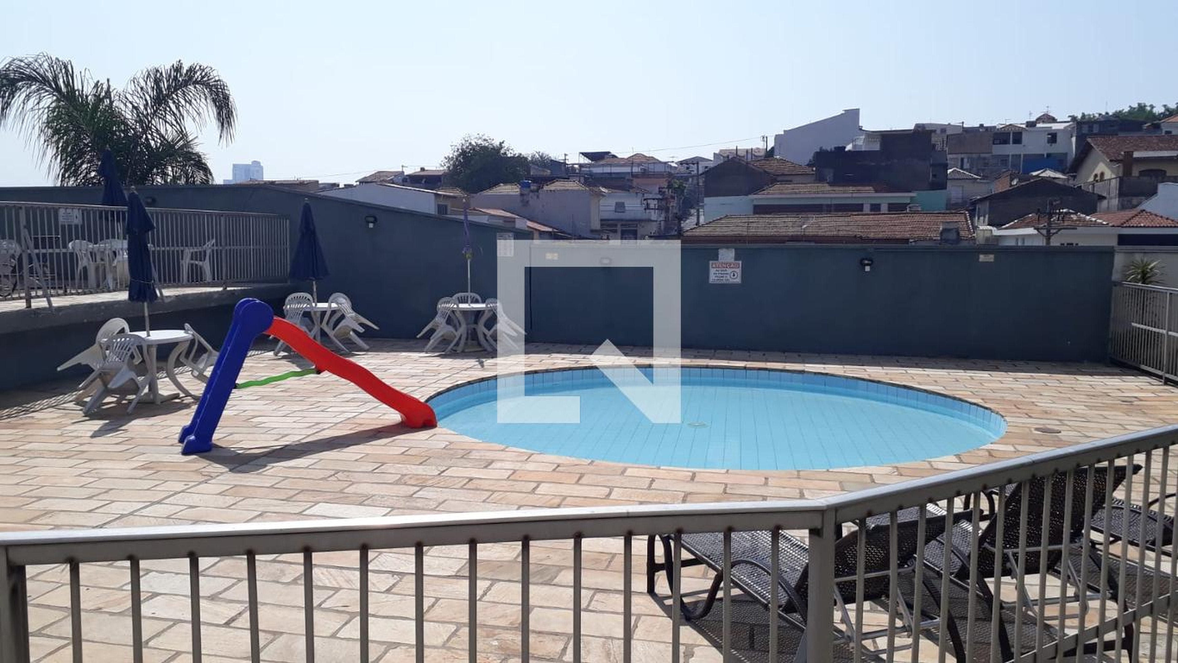 Piscina - Edifício Castellon