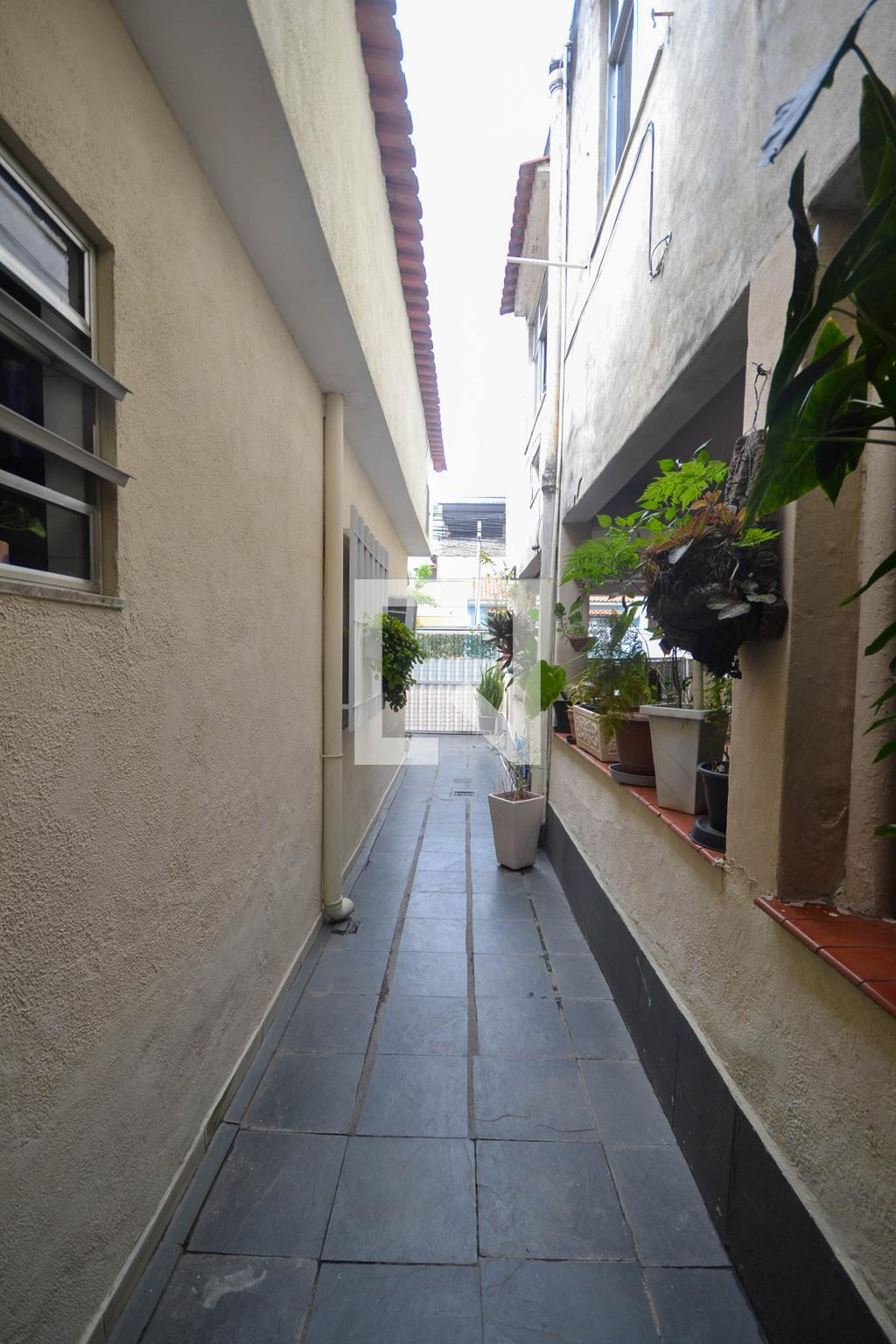 Entrada Condomínio em Rua Margarida Alvarez, 134