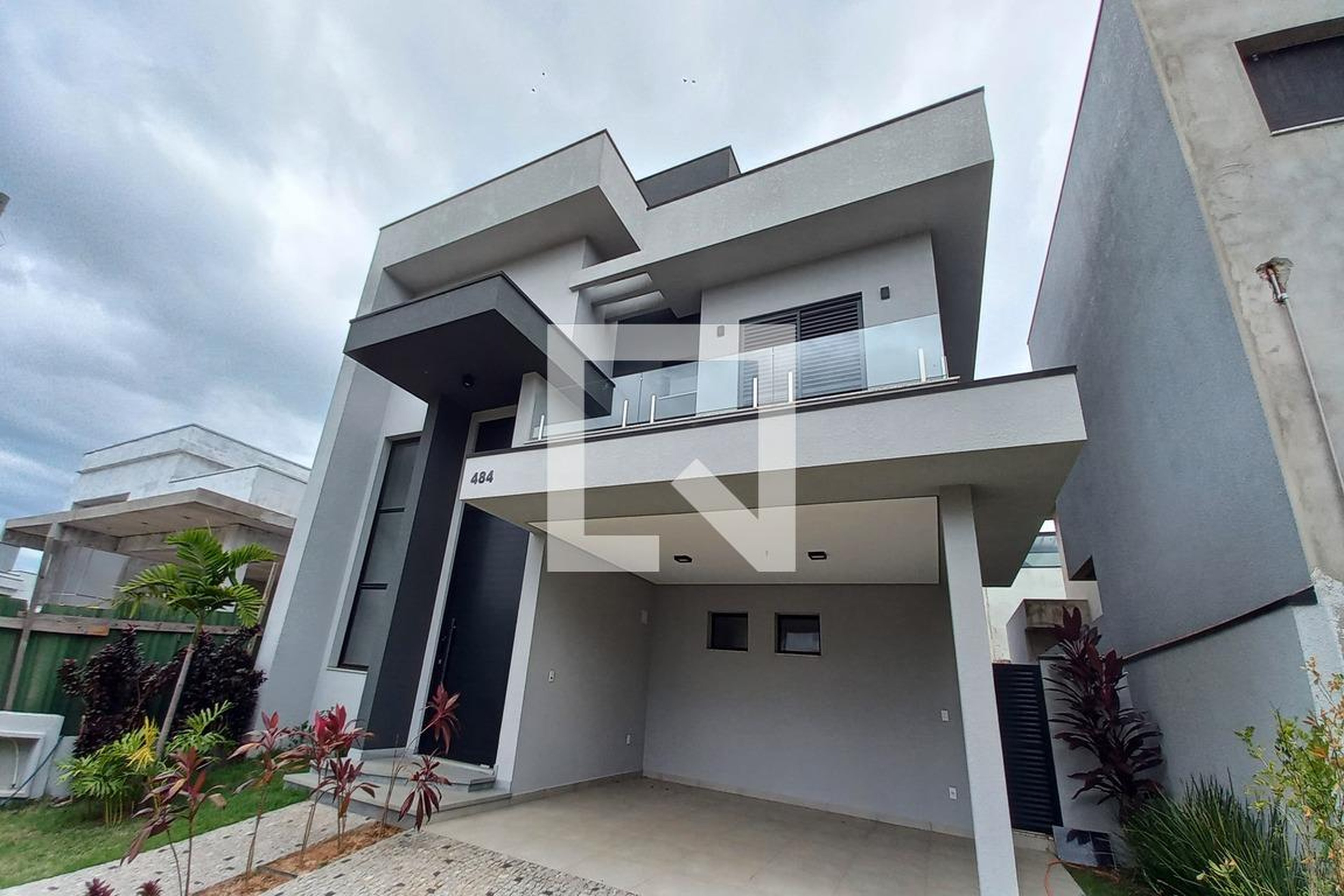 Fachada do Prédio Condomínio em Rua Lourdes Martin Ponzo, 484