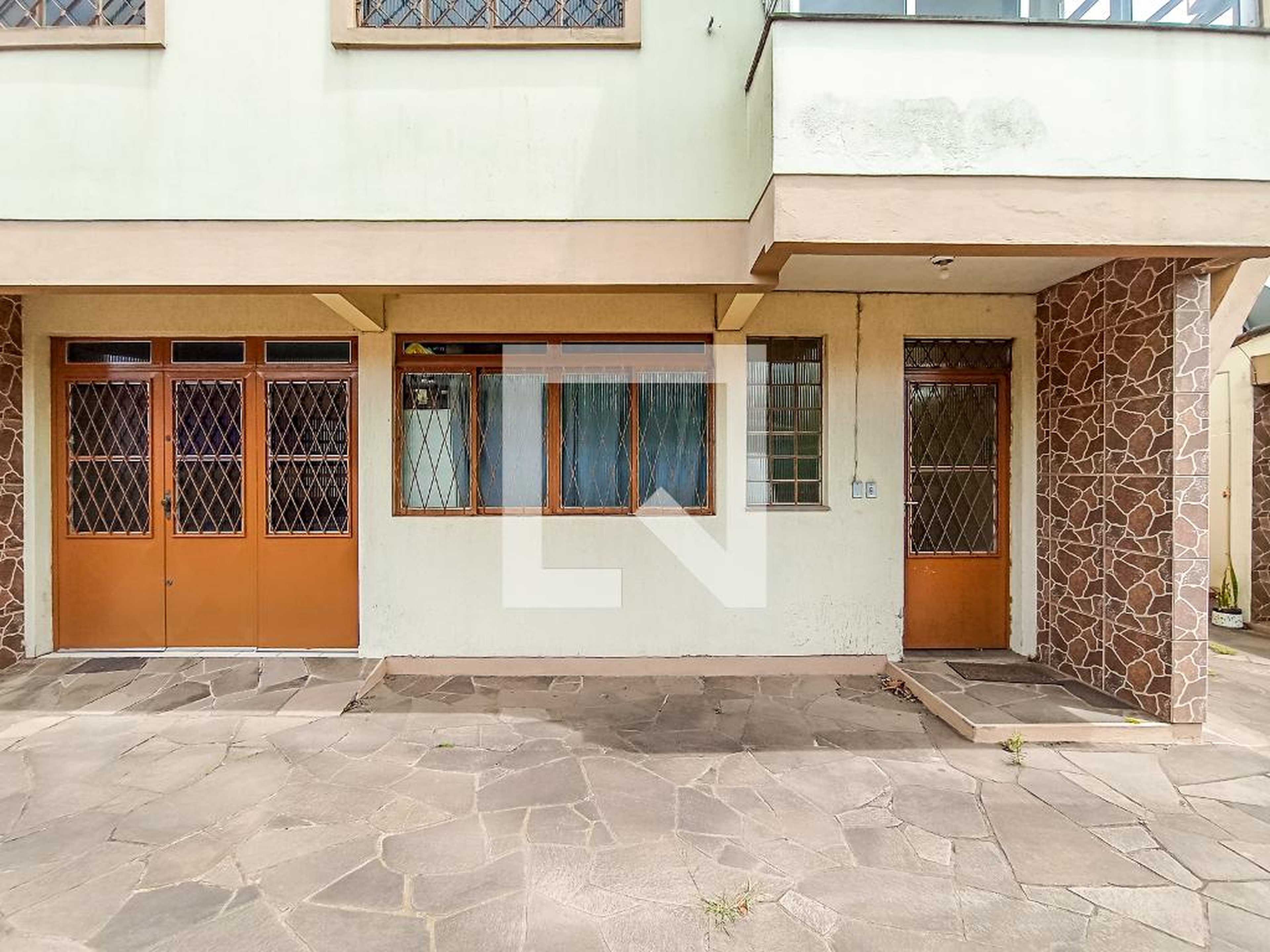 Fachada Condomínio em Estrada Cristiano Kraemer, 1916