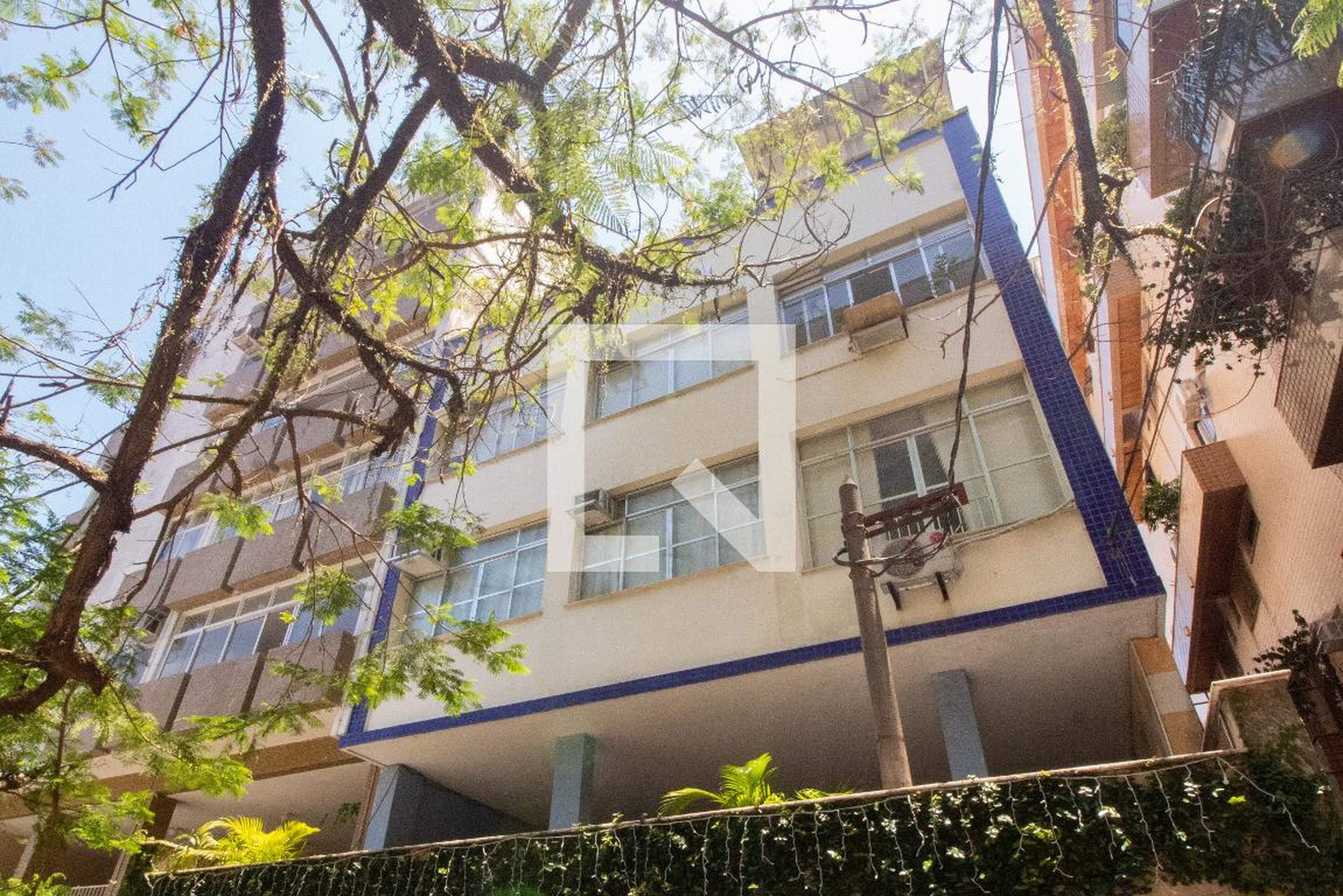 Fachada Condomínio em Rua Faro, 35