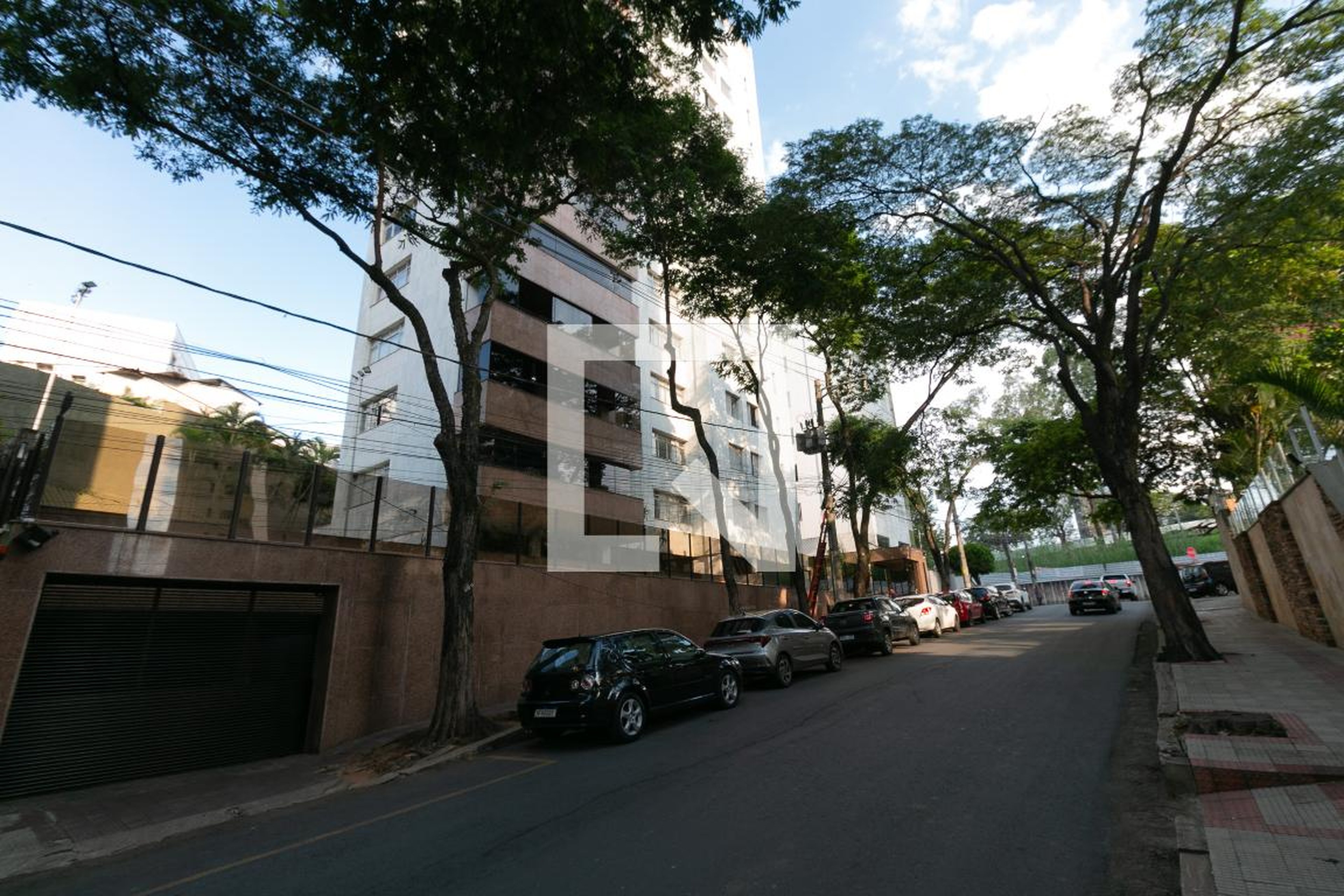 Fachada Condomínio em Rua Porto Carrero, 30