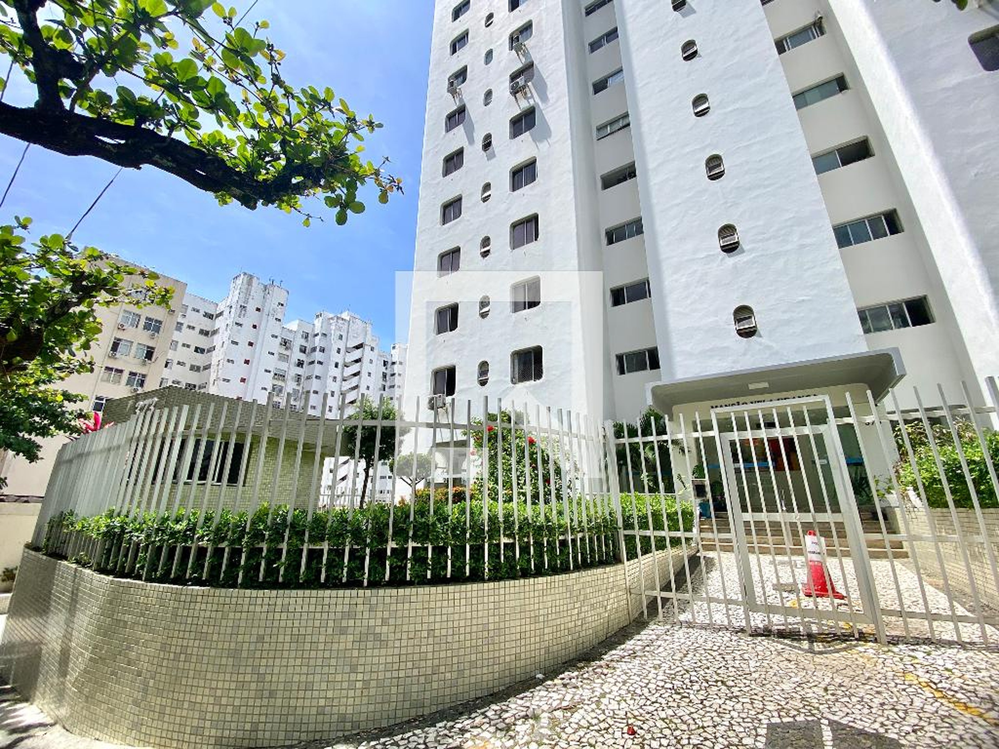 Fachada Edifício Mansão Vela Branca