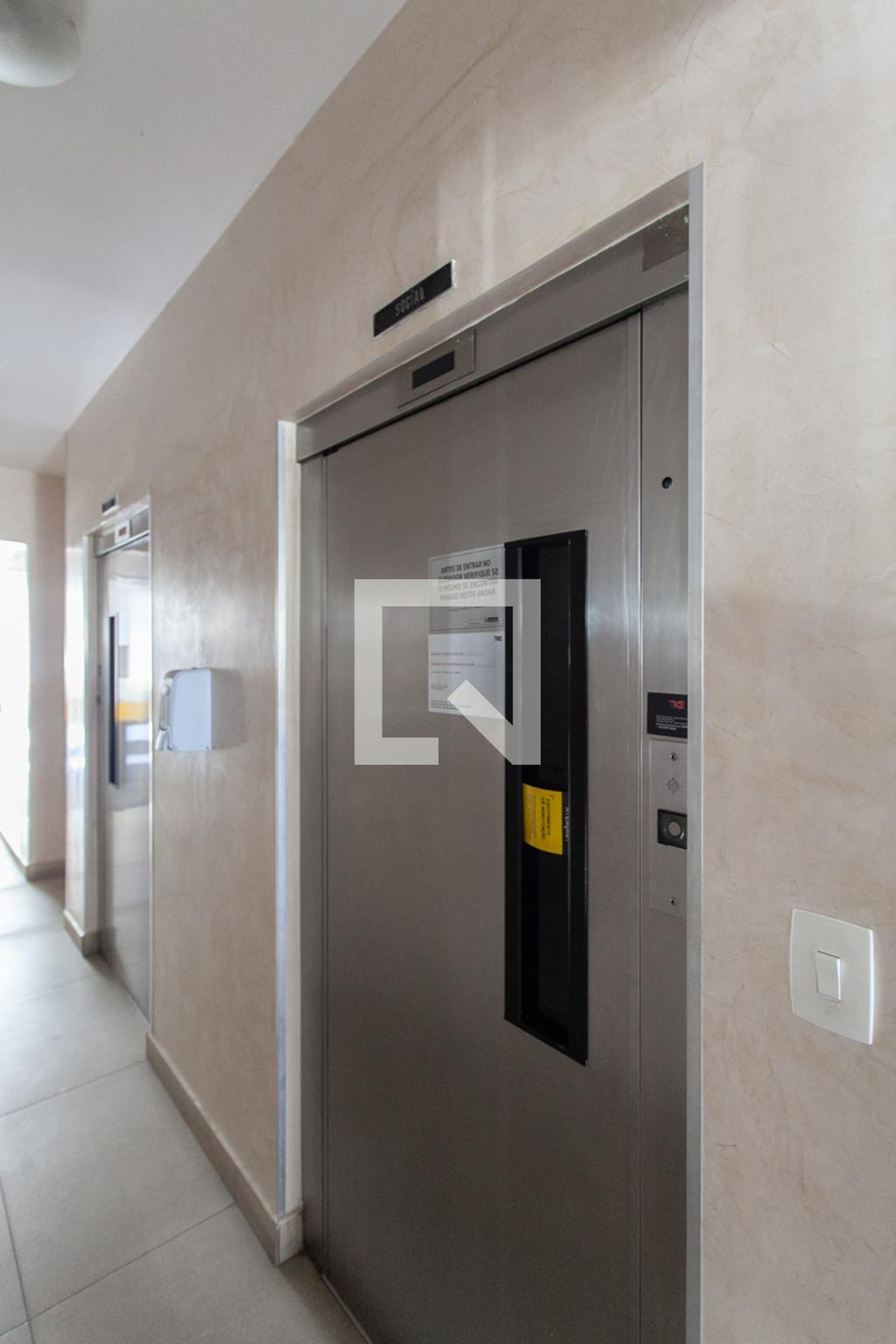 Elevador - Codomínio Residencial Veneza