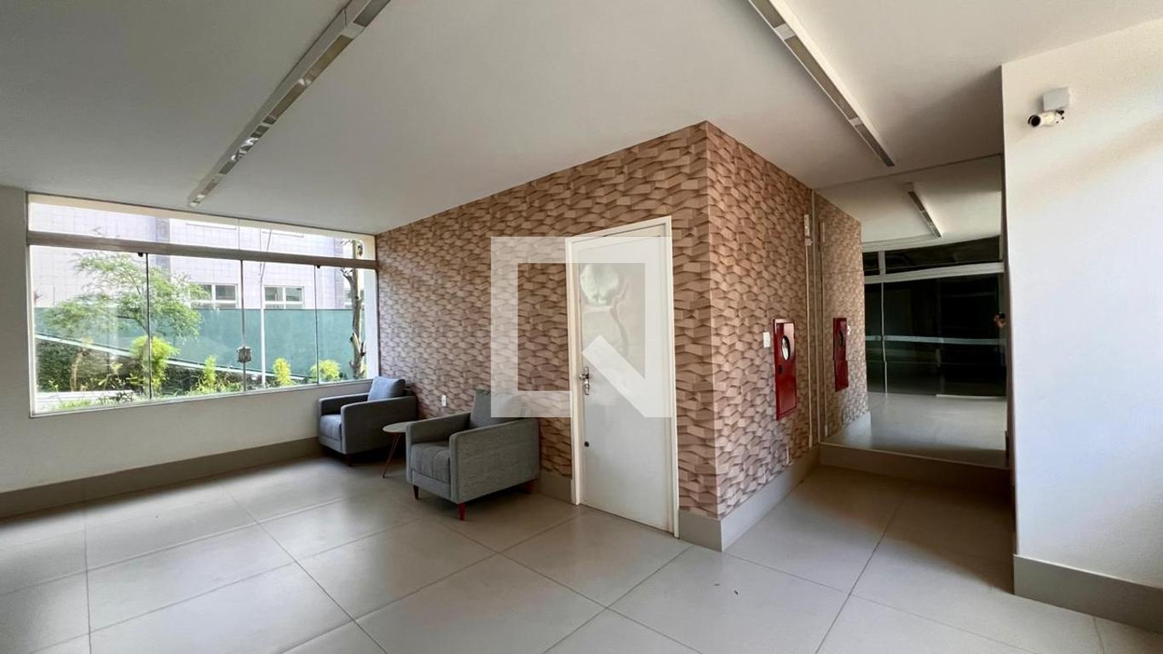 Hall de entrada Condomínio em Avenida dos Bandeirantes, 1505