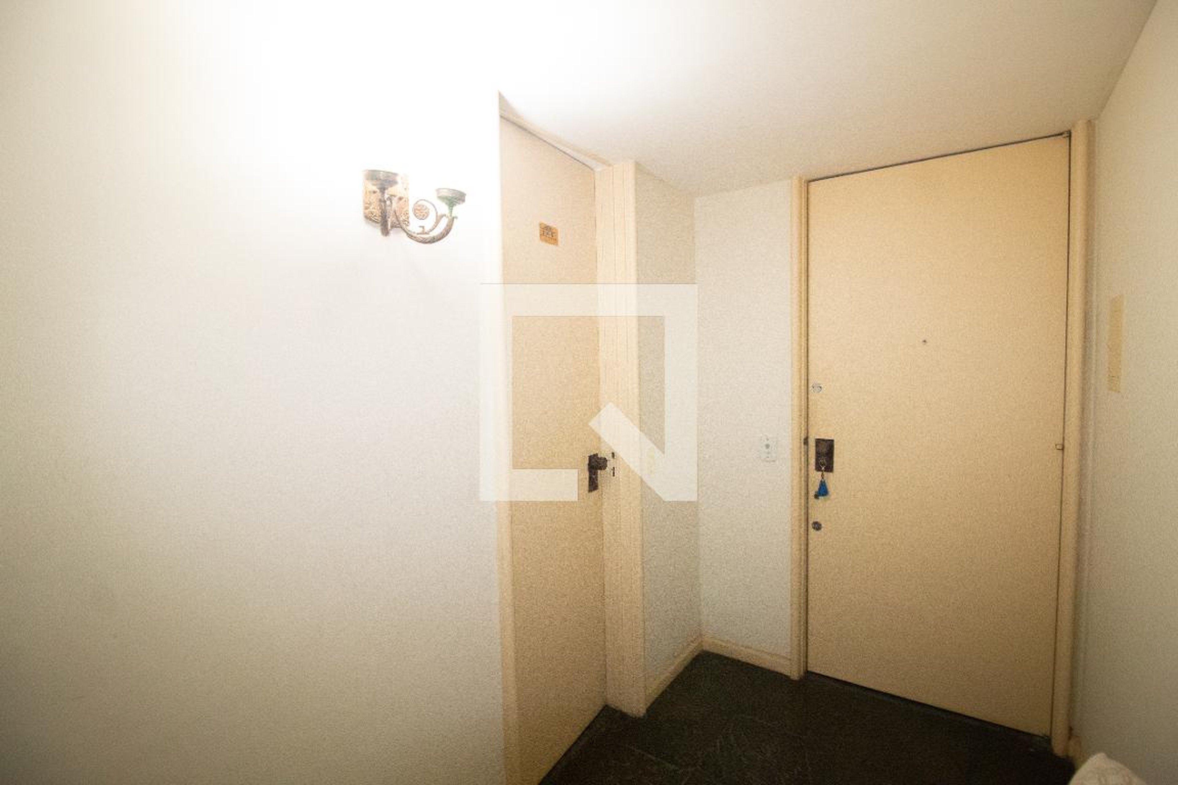 Hall de entrada - Plaza Eliseis