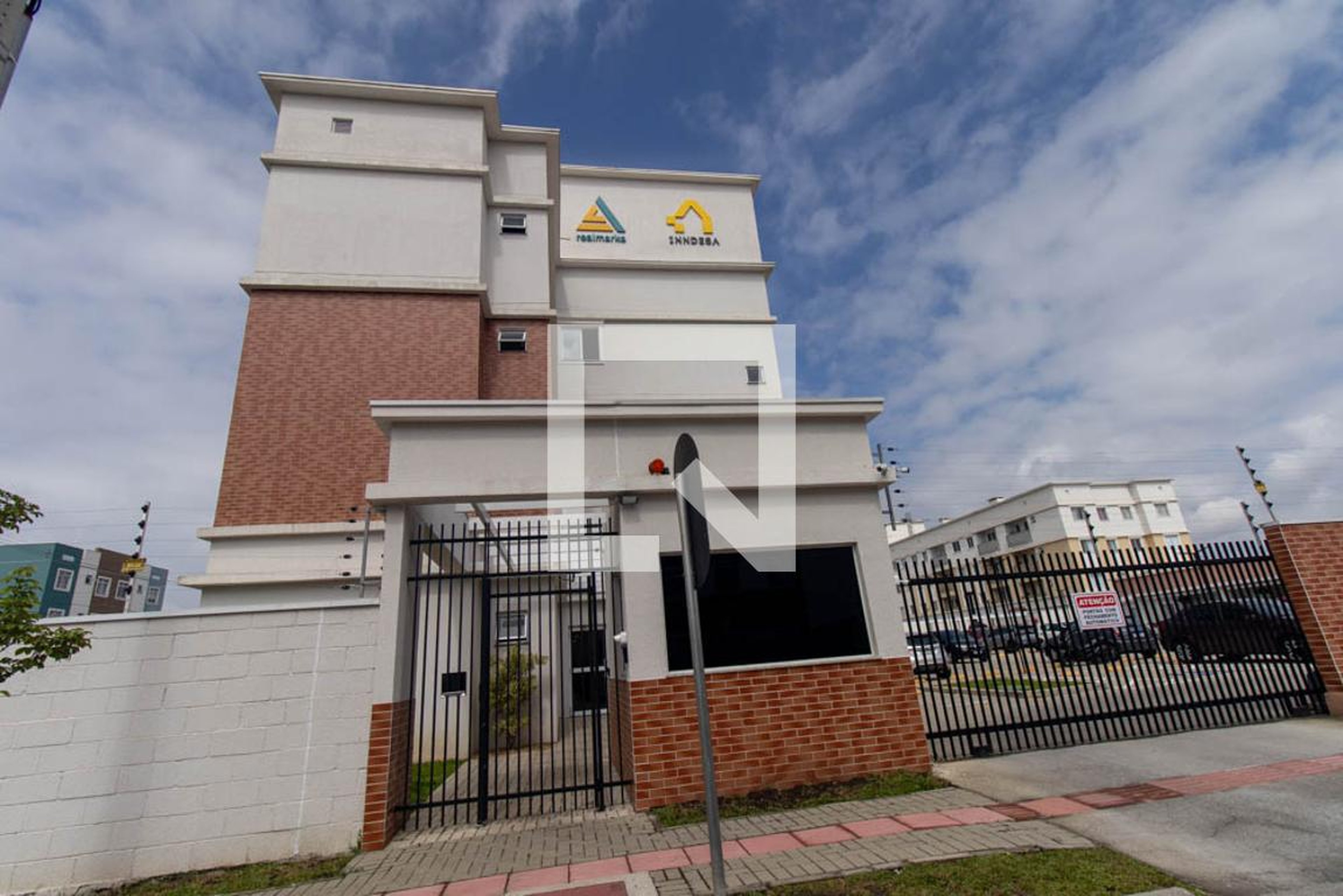 Fachada do Condomínio Condomínio Villagio São Francisco