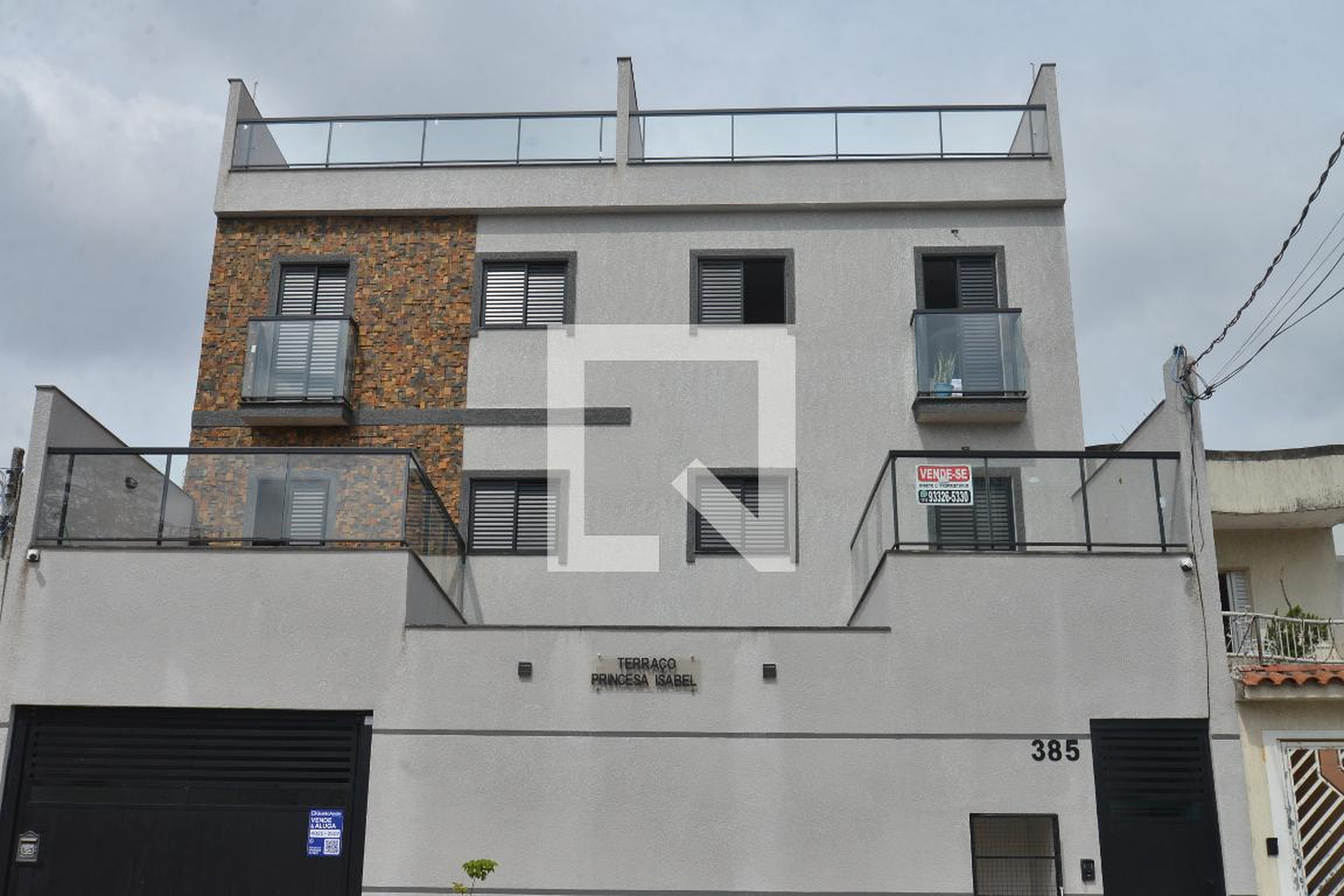 Fachada Condomínio em Rua Isabel, 385