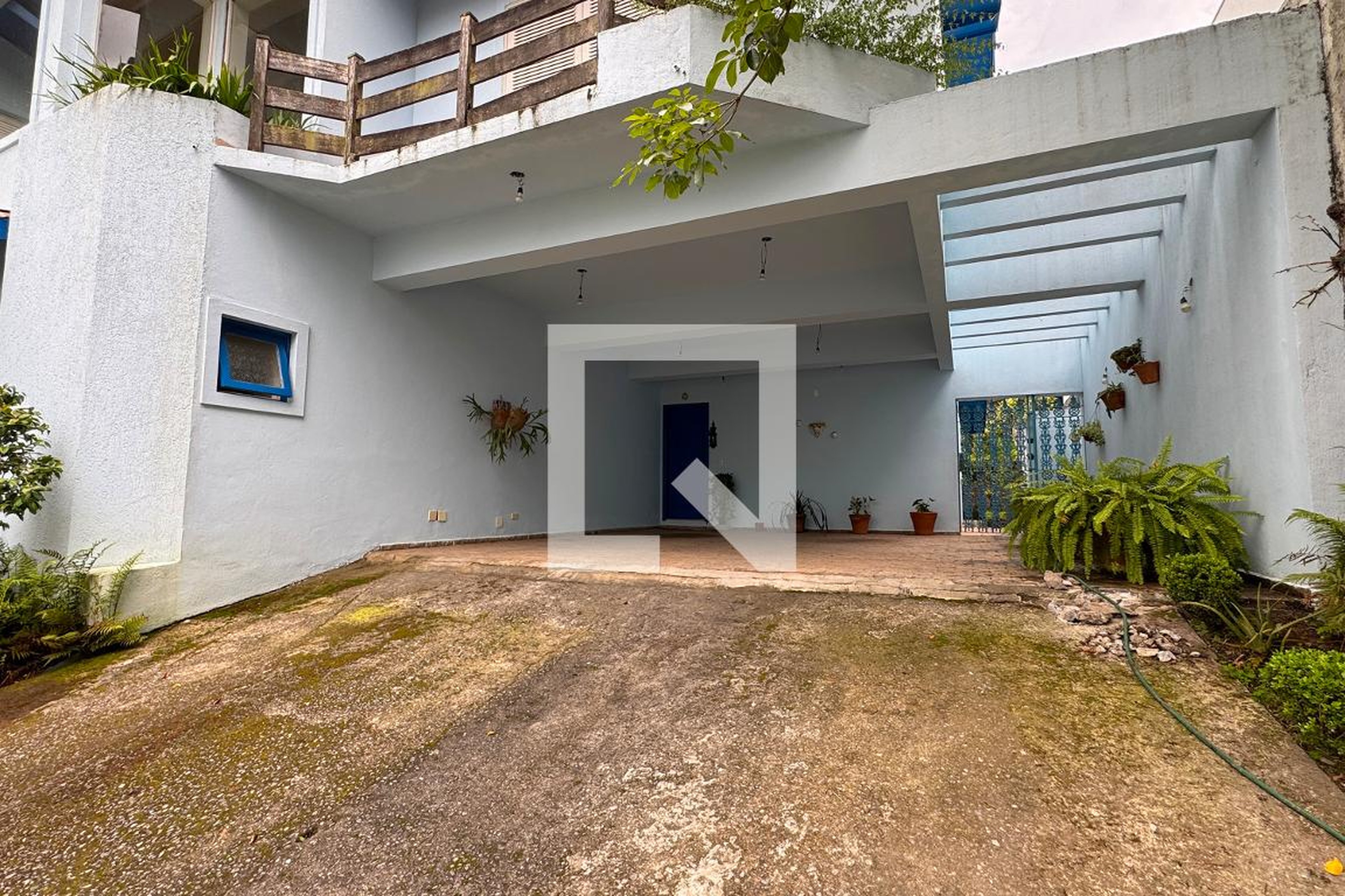 Fachada Condomínio em Alameda Inhambu, 64