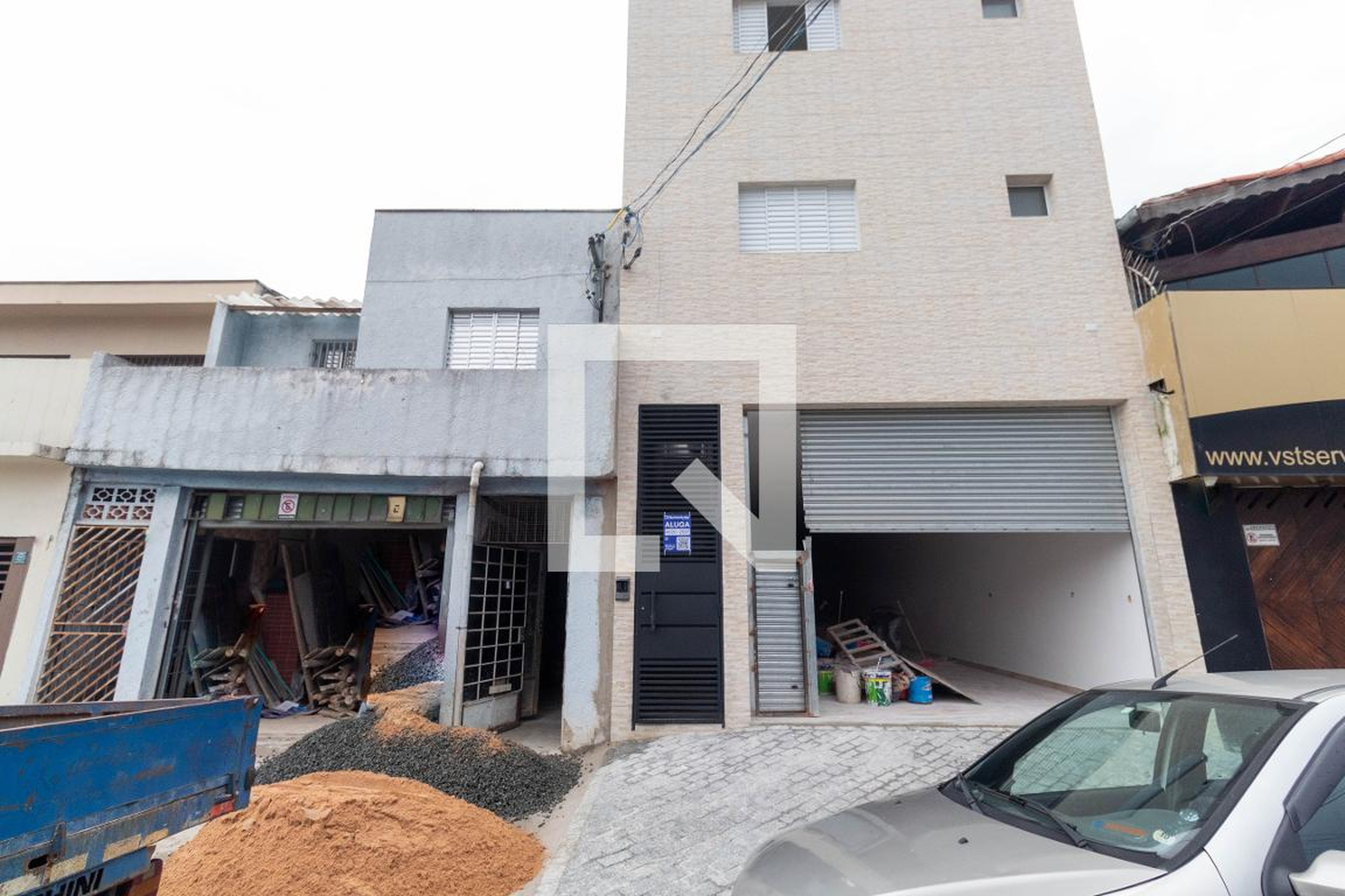 Fachada Condomínio em Avenida Francisco José Resende, 38