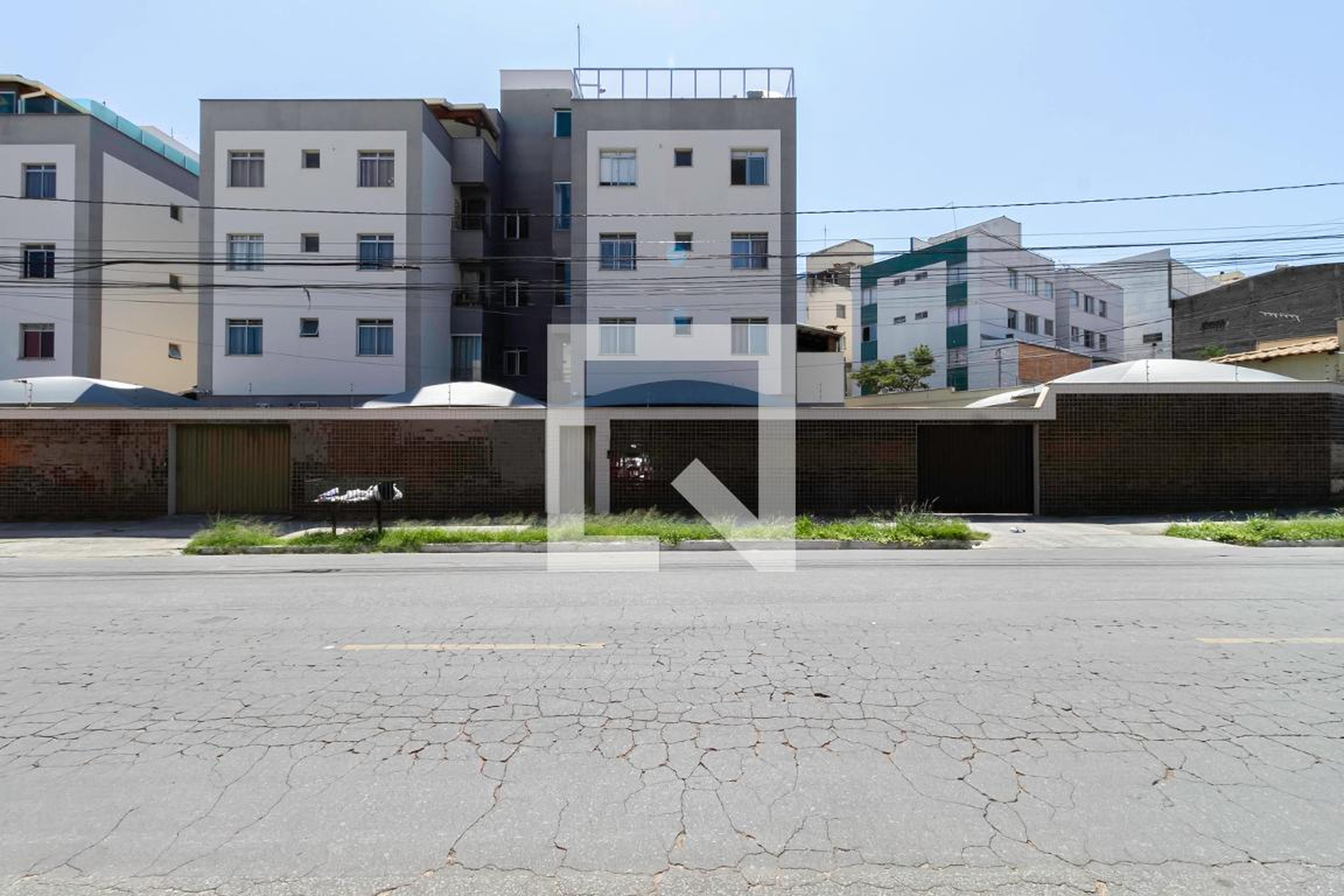 Fachada Condomínio em Avenida Alterosa, 895