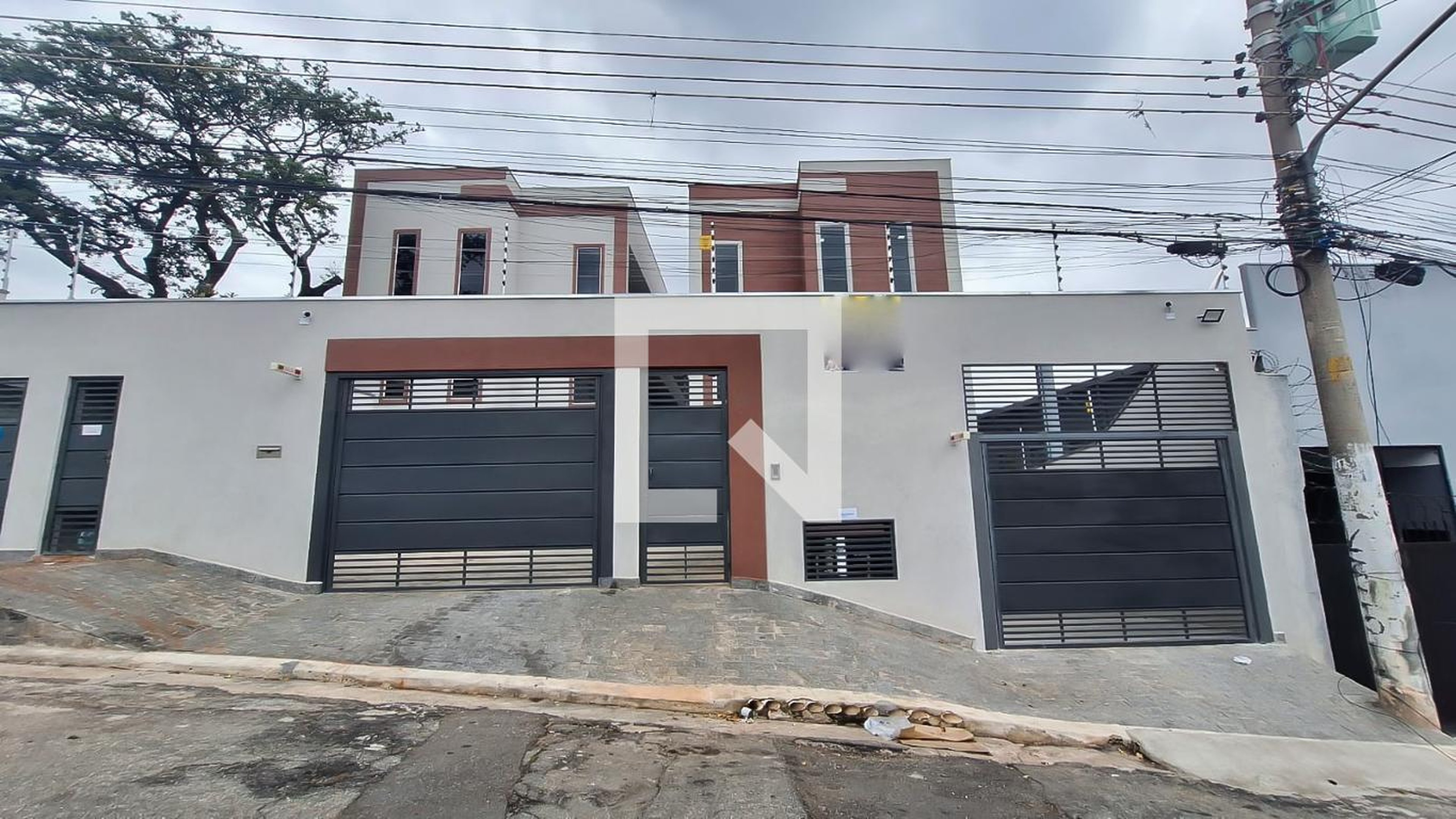 Fachada Condomínio em Rua B. B. Varela, 80