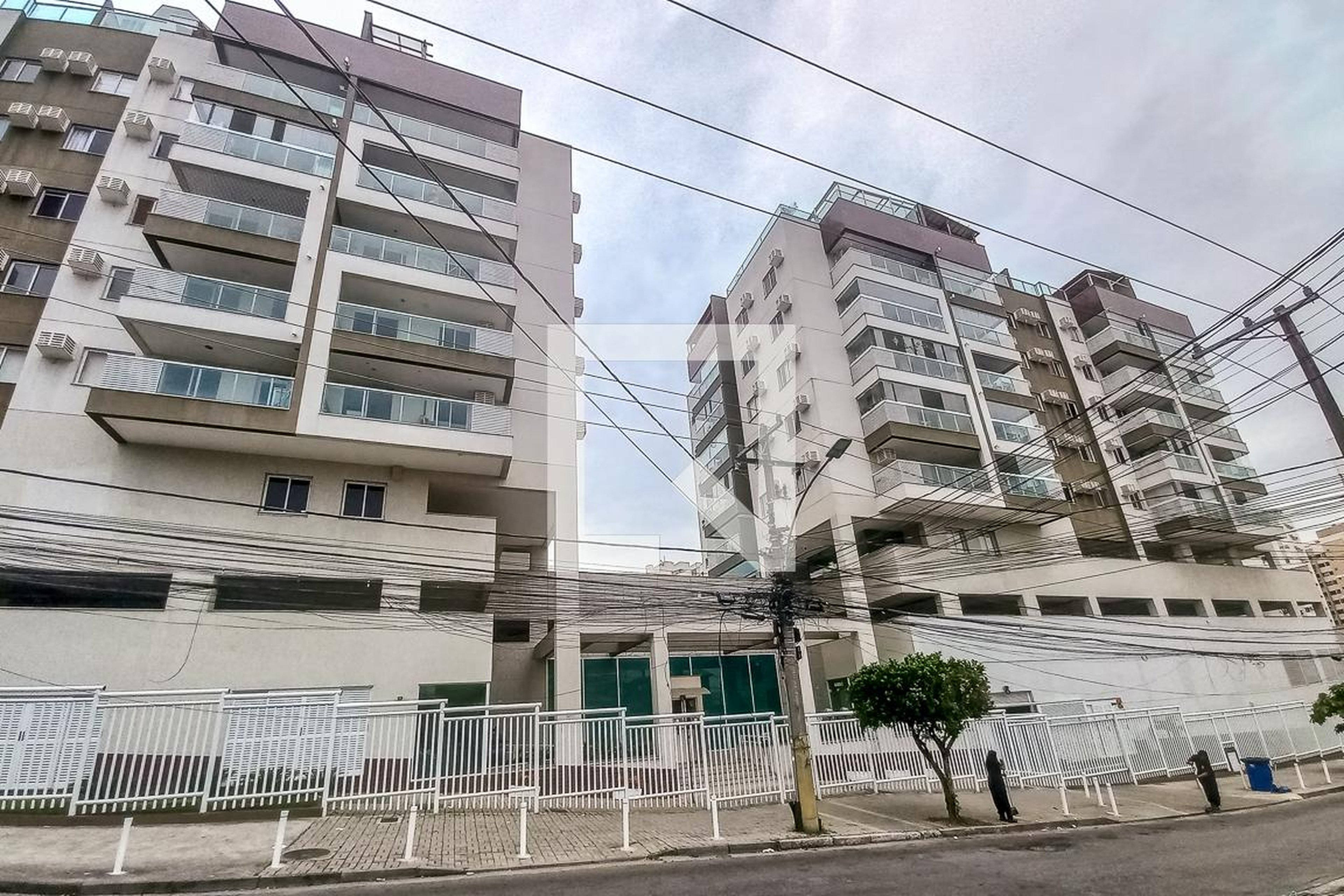 Fachada do Condomínio Condomínio Now Smart Residence Vila da Penha