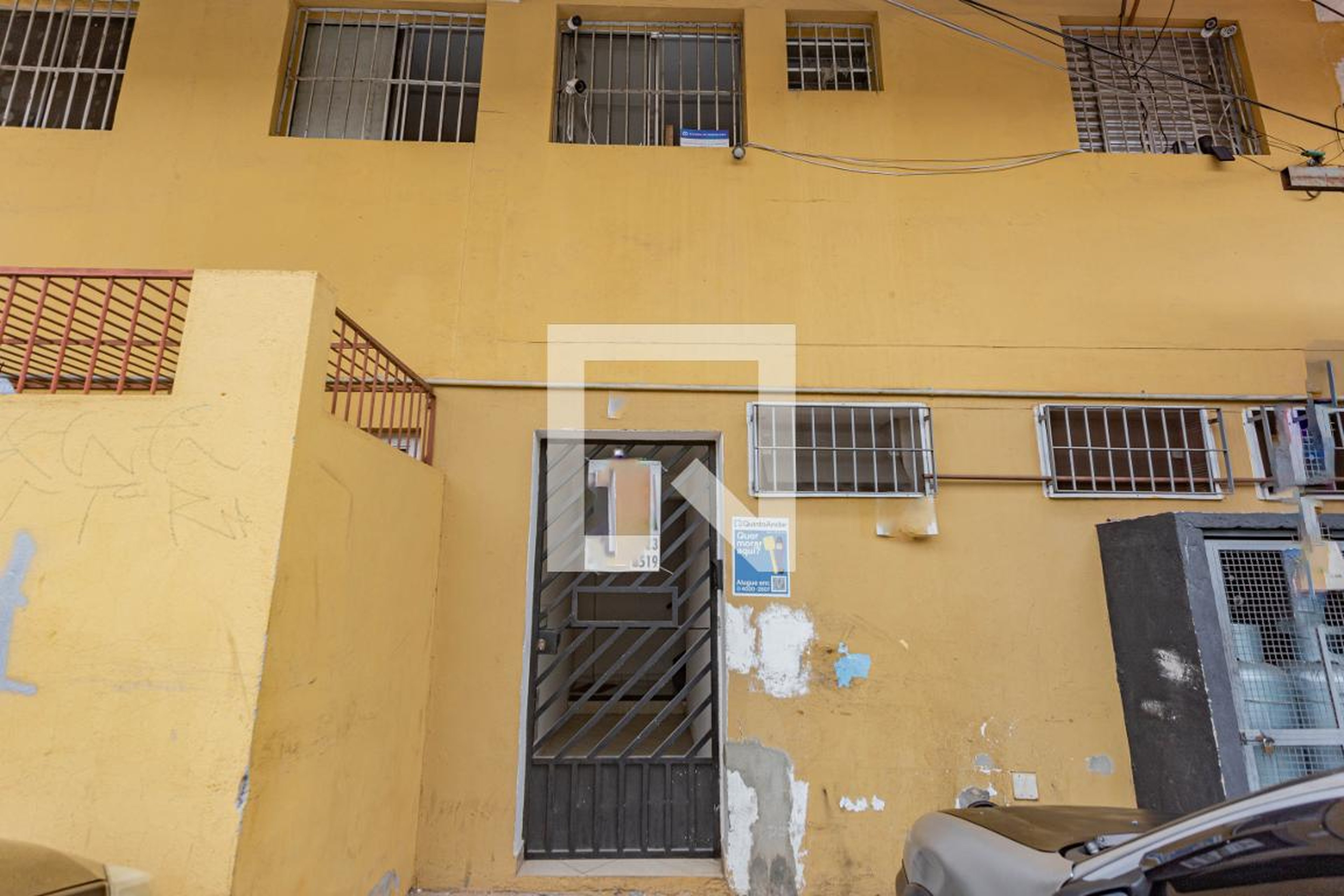 Fachada Condomínio em Rua Valdomiro Lobo da Costa, 36