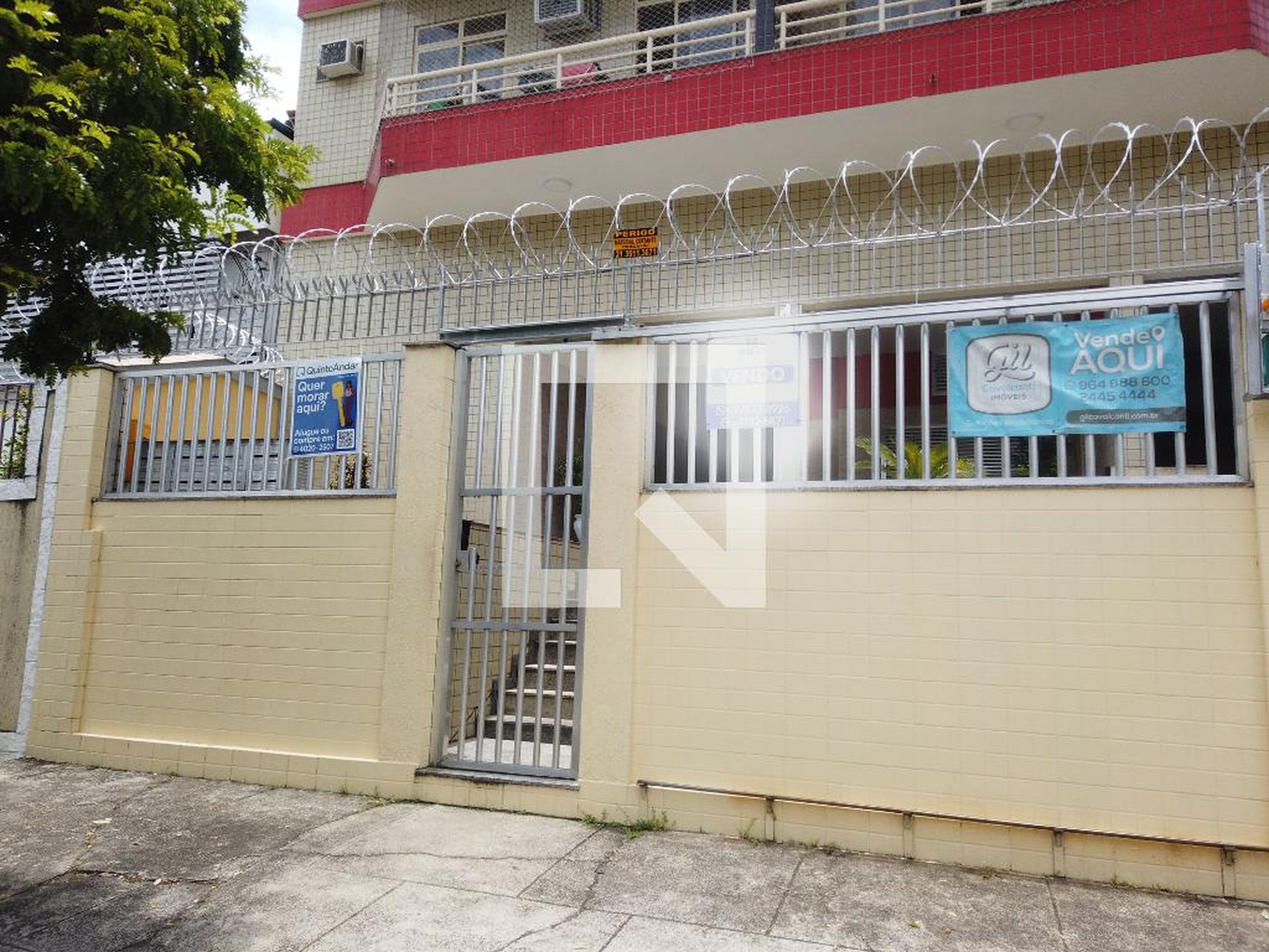 Fachada Condomínio em Estrada do Rio Grande, 1709