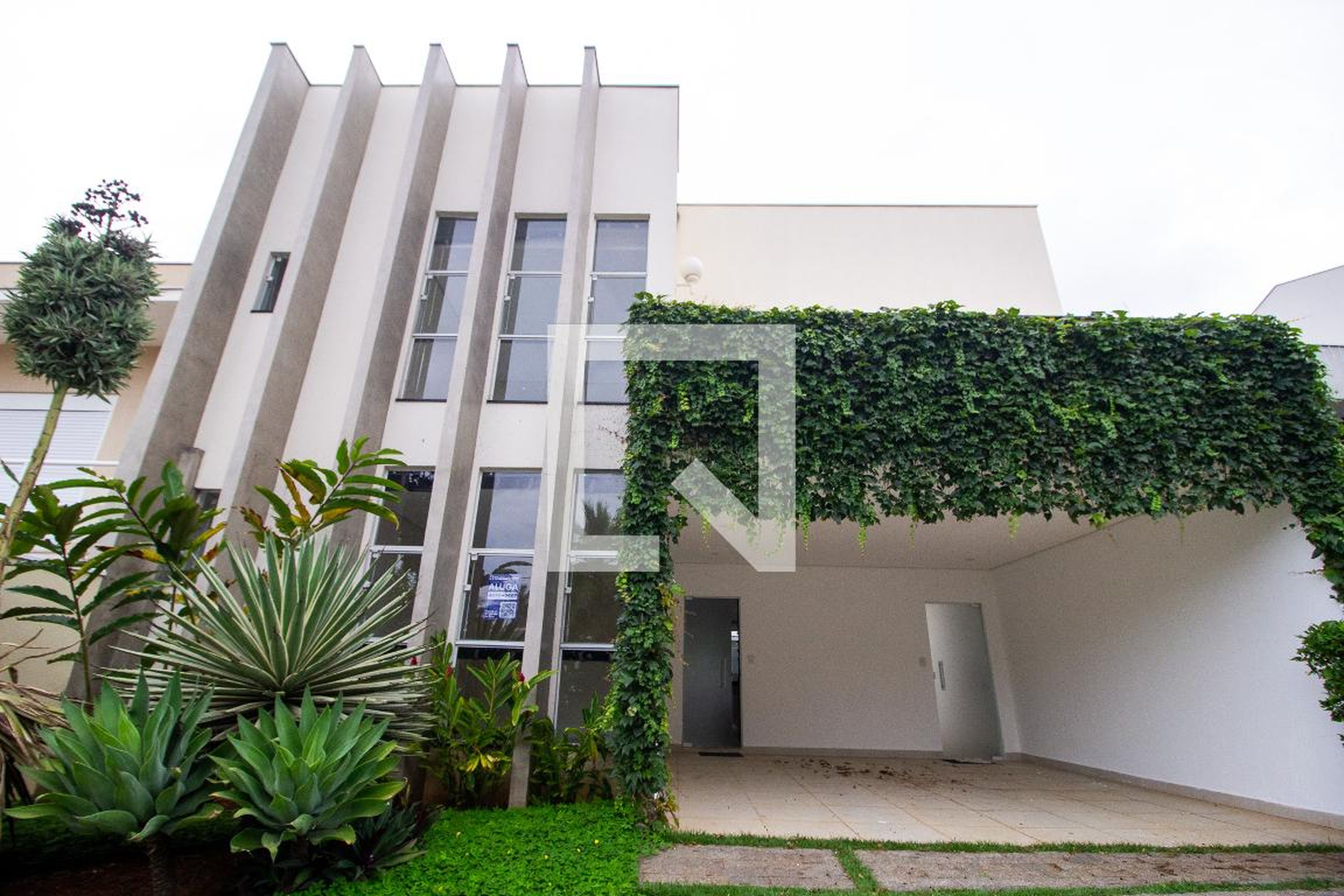 Fachada Condomínio em Rua Catarina Fontolan Thomaz, 65