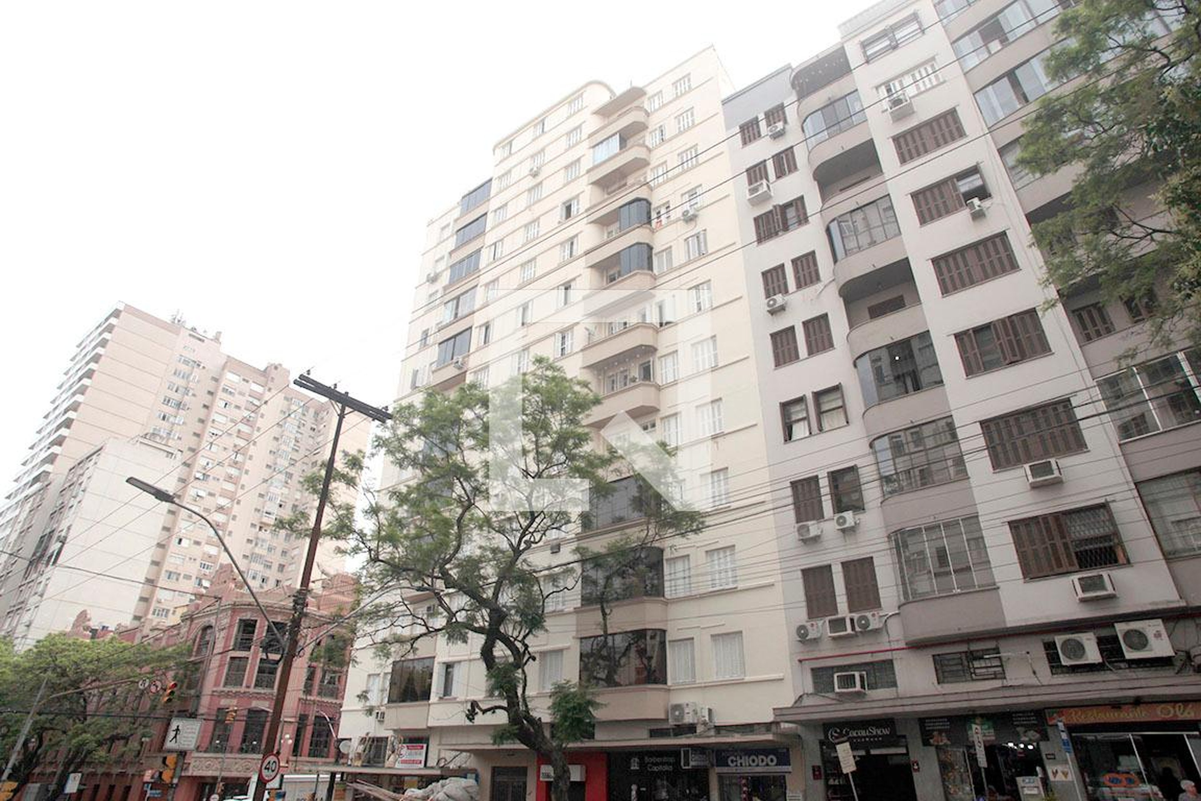 Fachada Condomínio em Avenida Borges de Medeiros, 1047