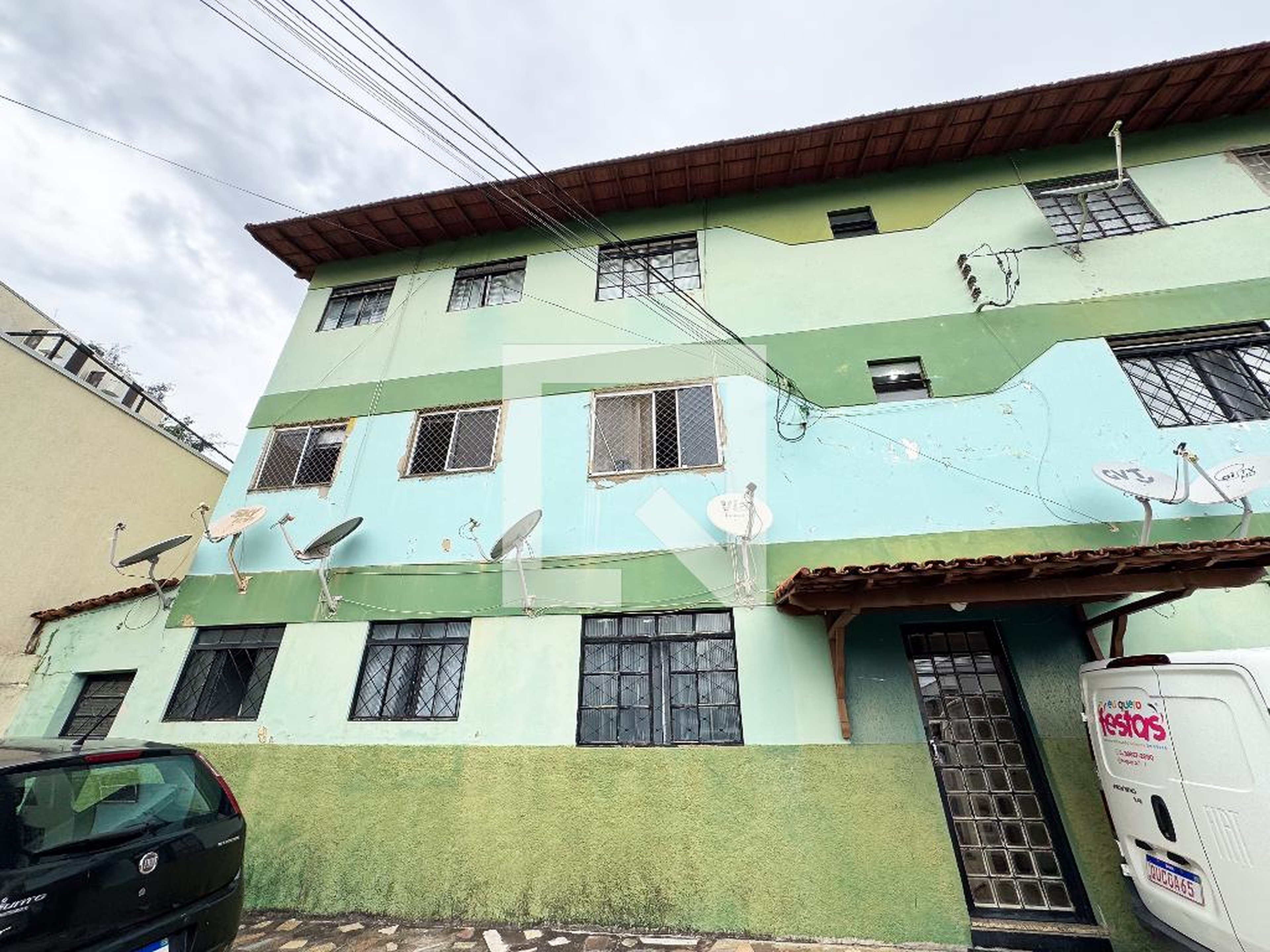 Fachada Condomínio em Rua Emília Silva Freitas, 785