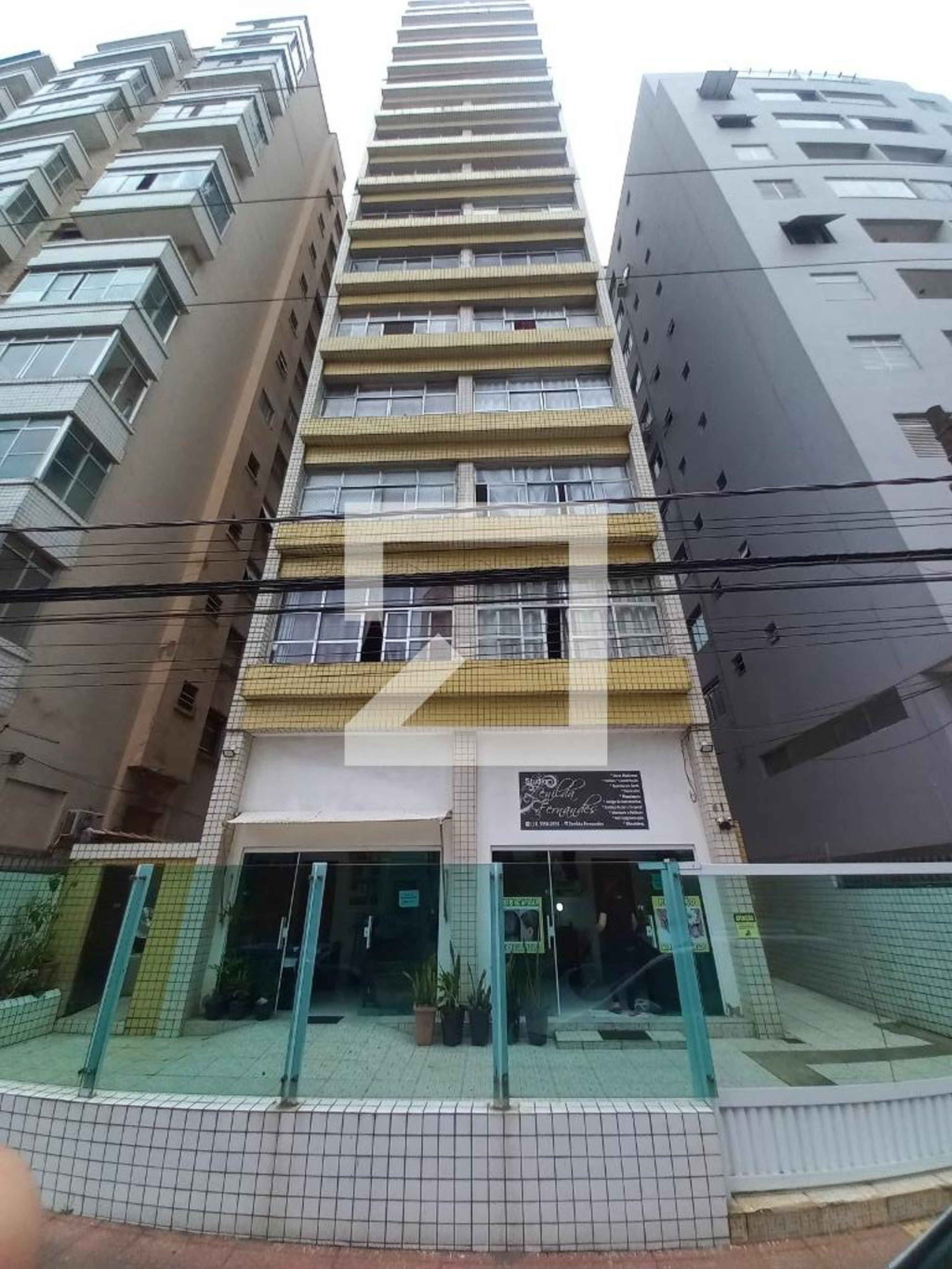 Fachada do Prédio Condomínio em Rua José Francisco Valença, 81