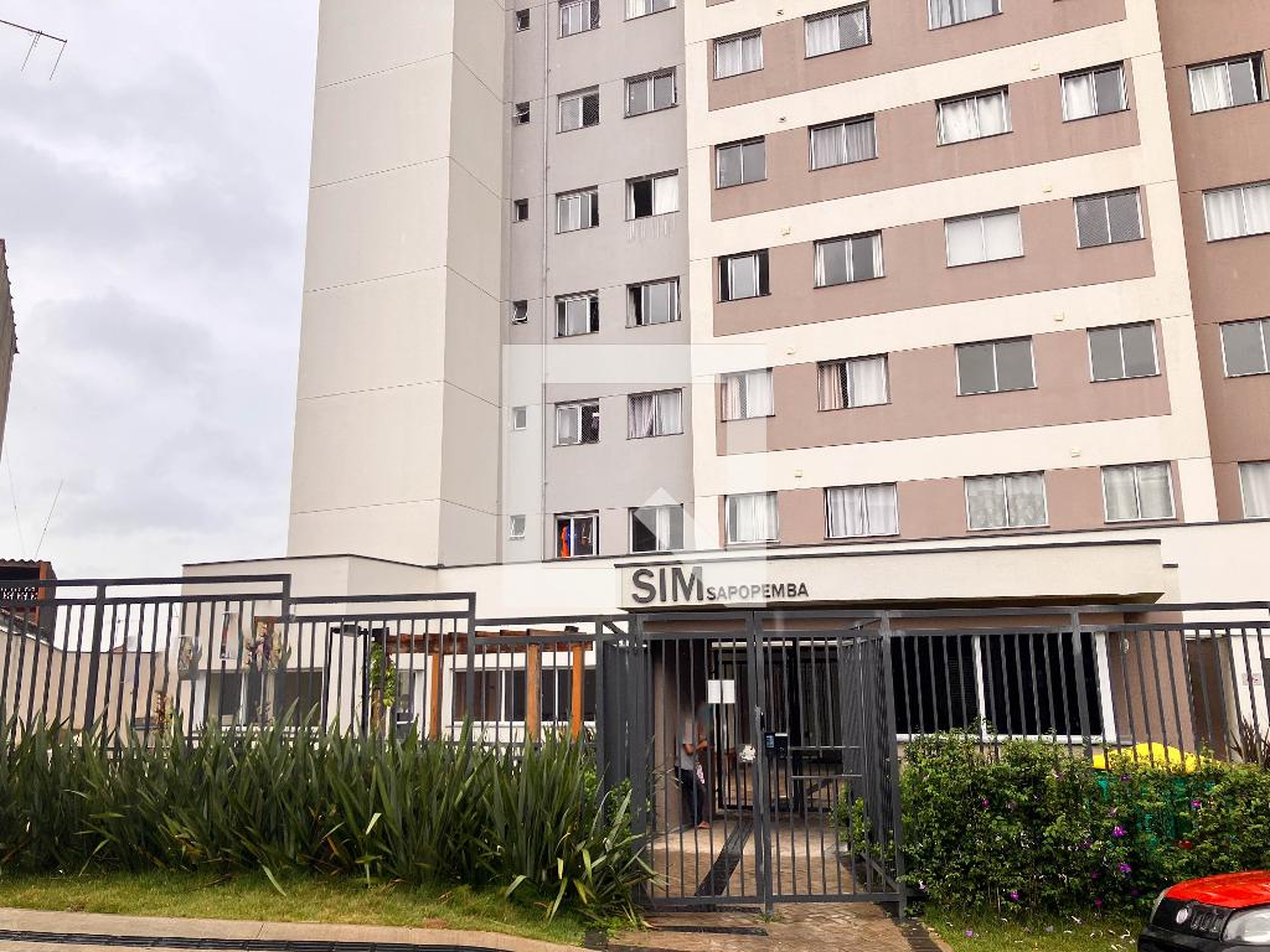 Fachada Condomínio em Rua Borges de Medeiros, 189