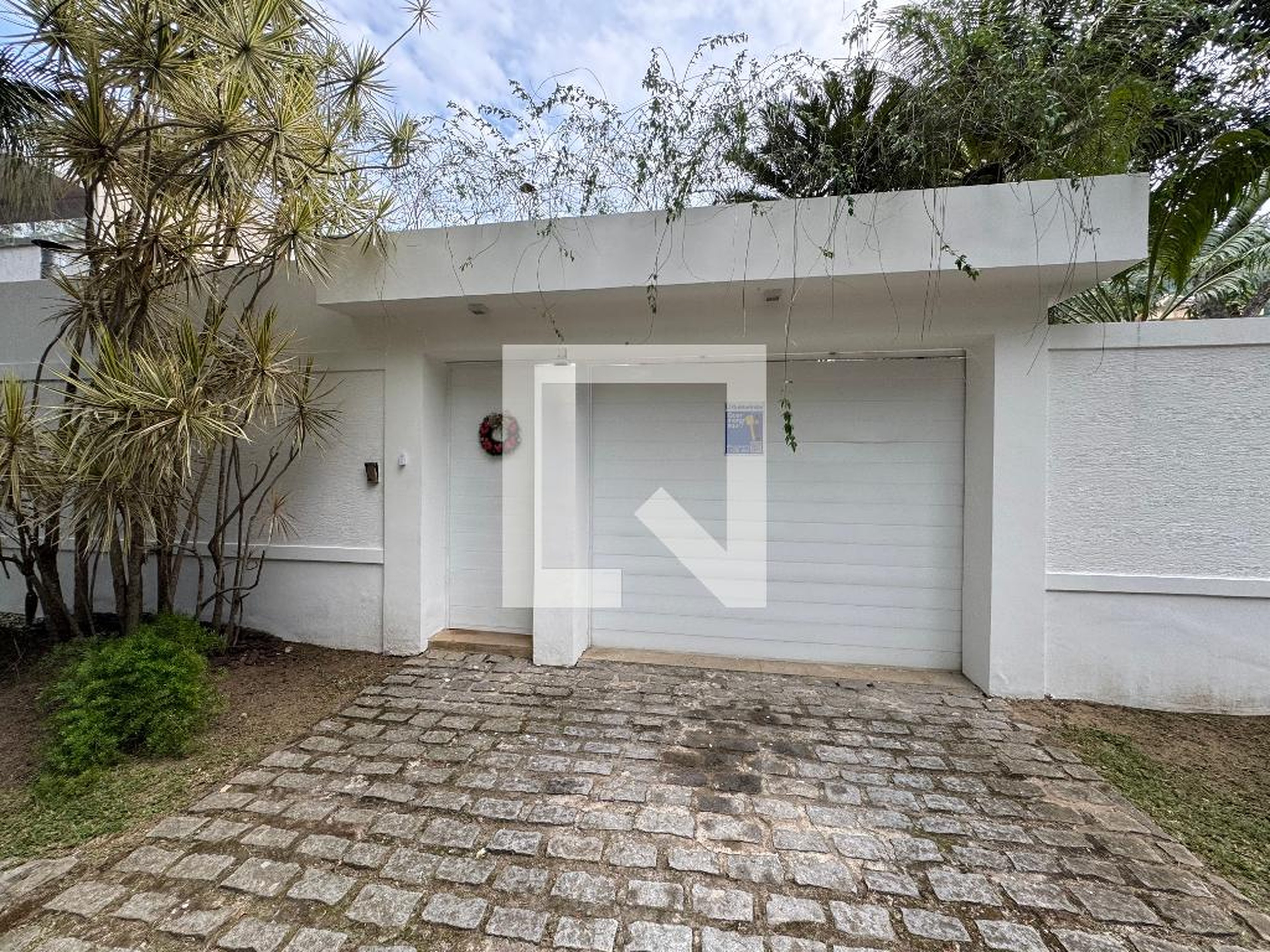 Fachada Condomínio em Rua Eduardo Colier Filho, 655