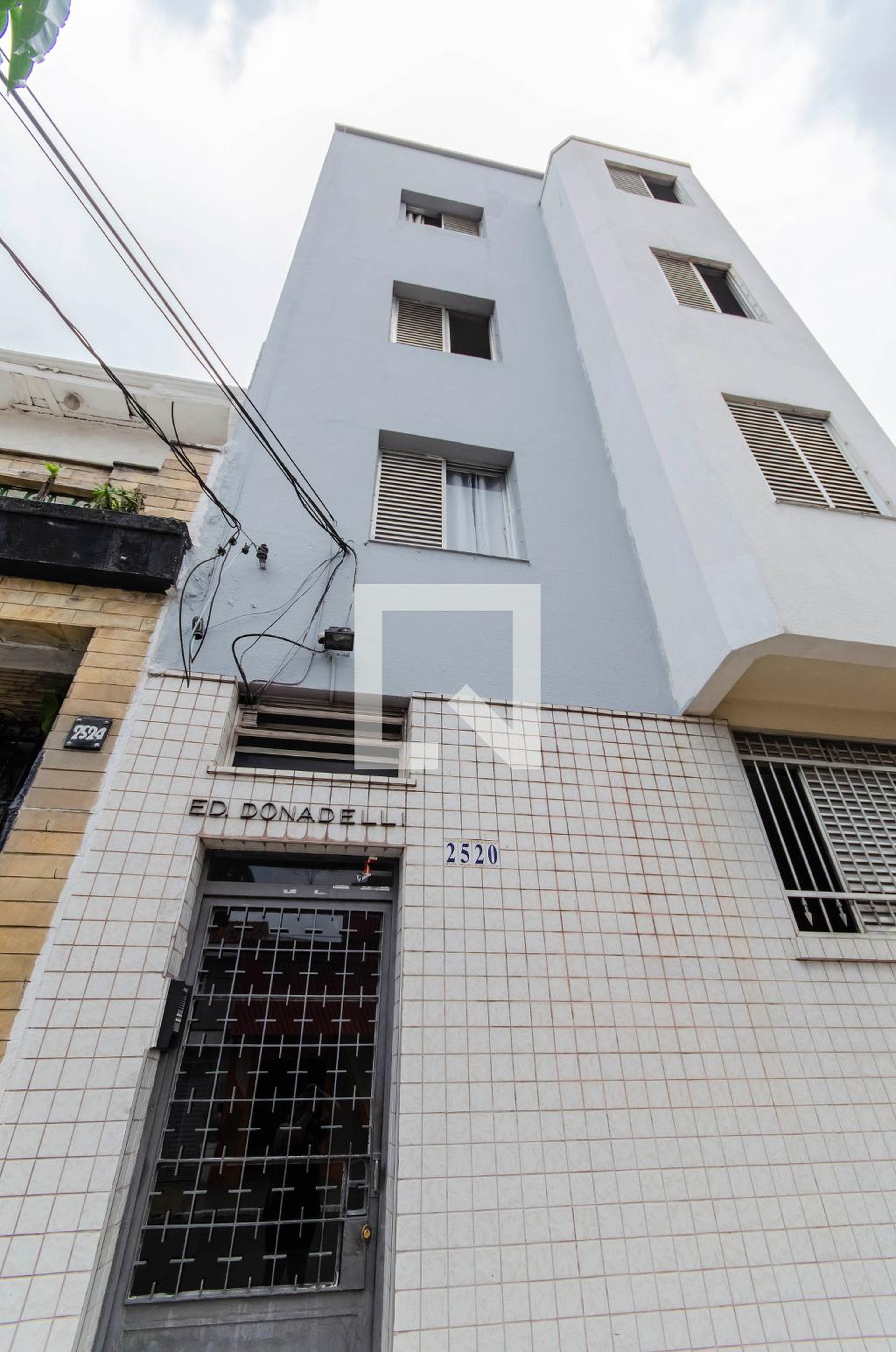 Fachada do Prédio Condomínio em Rua Cipriano Barata, 2520