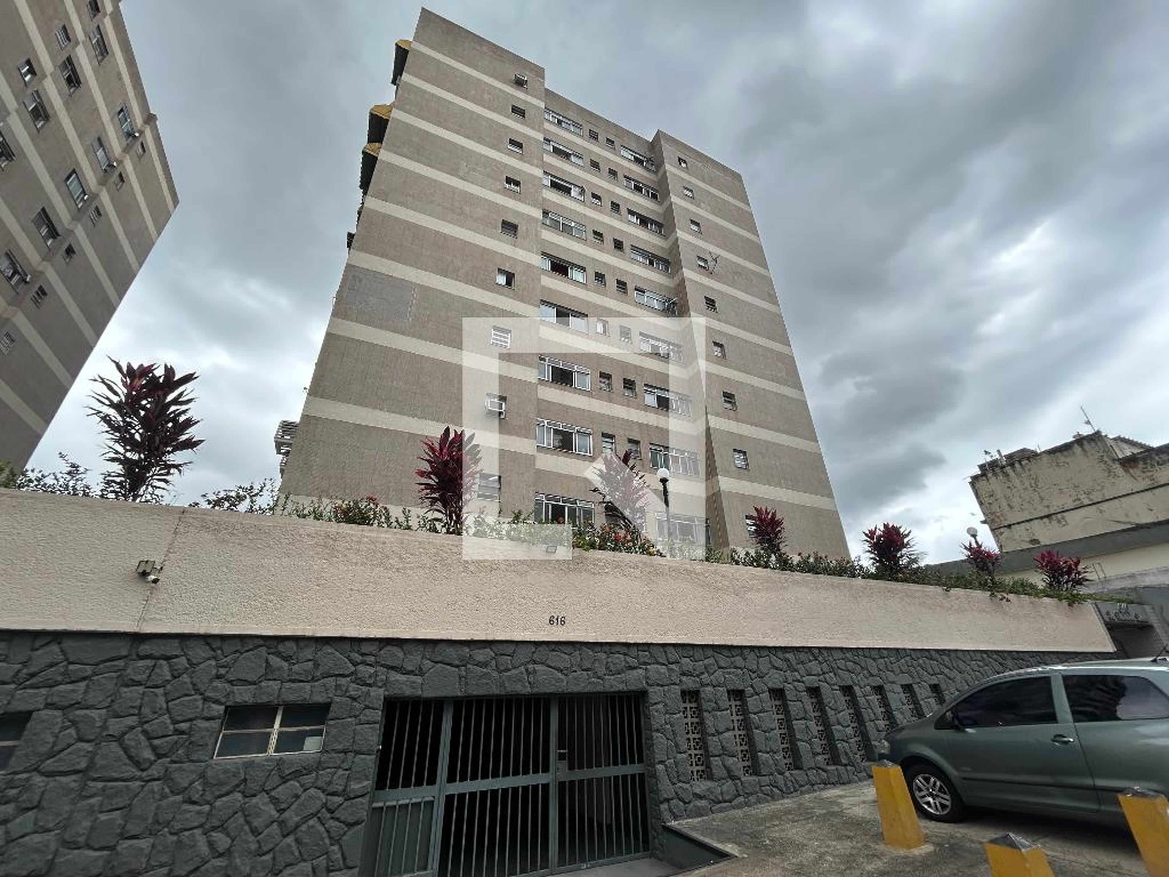 Fachada Condomínio Campo de Lobato