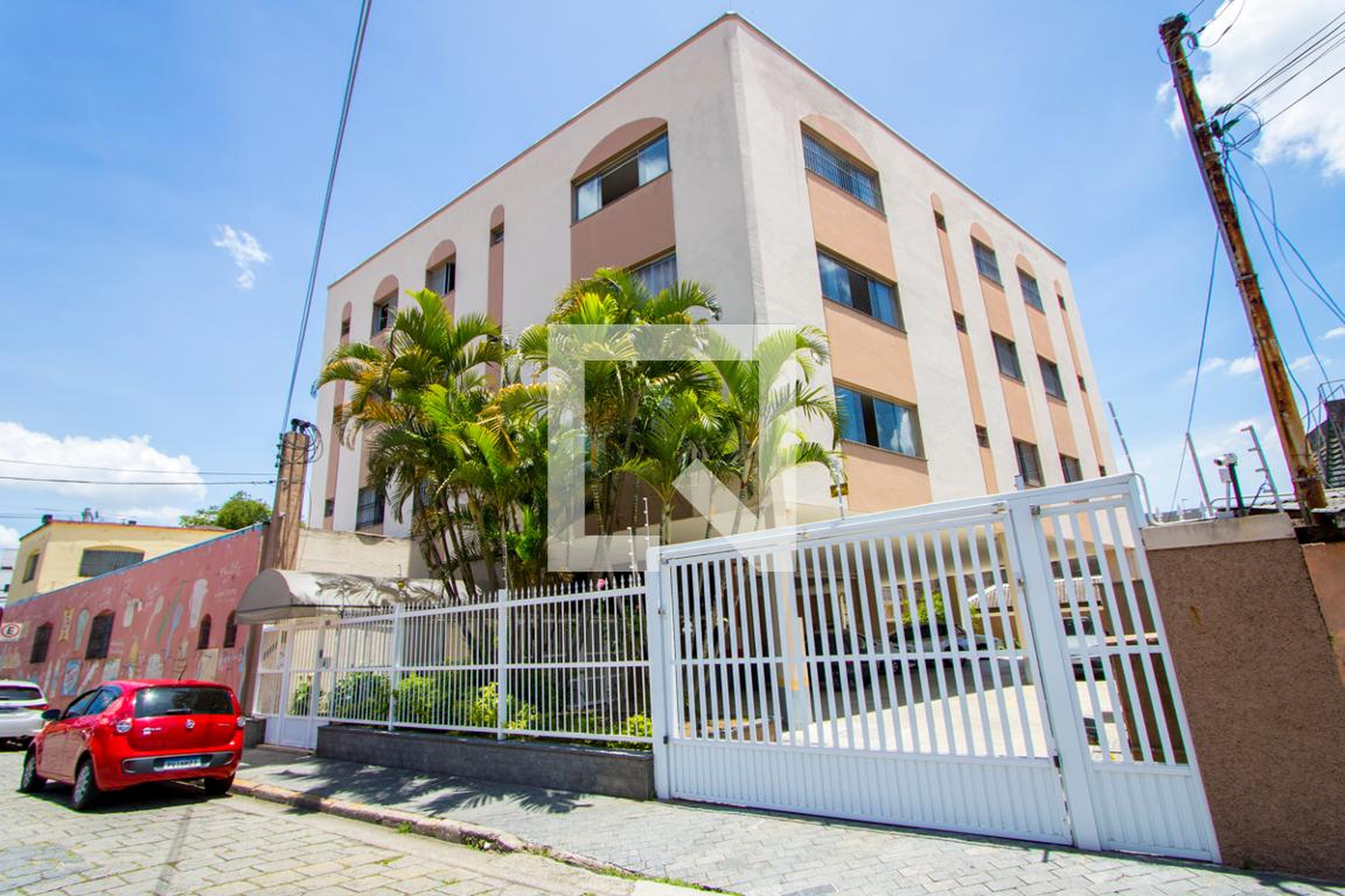 Fachada Condomínio em Rua General Antônio Neto, 144