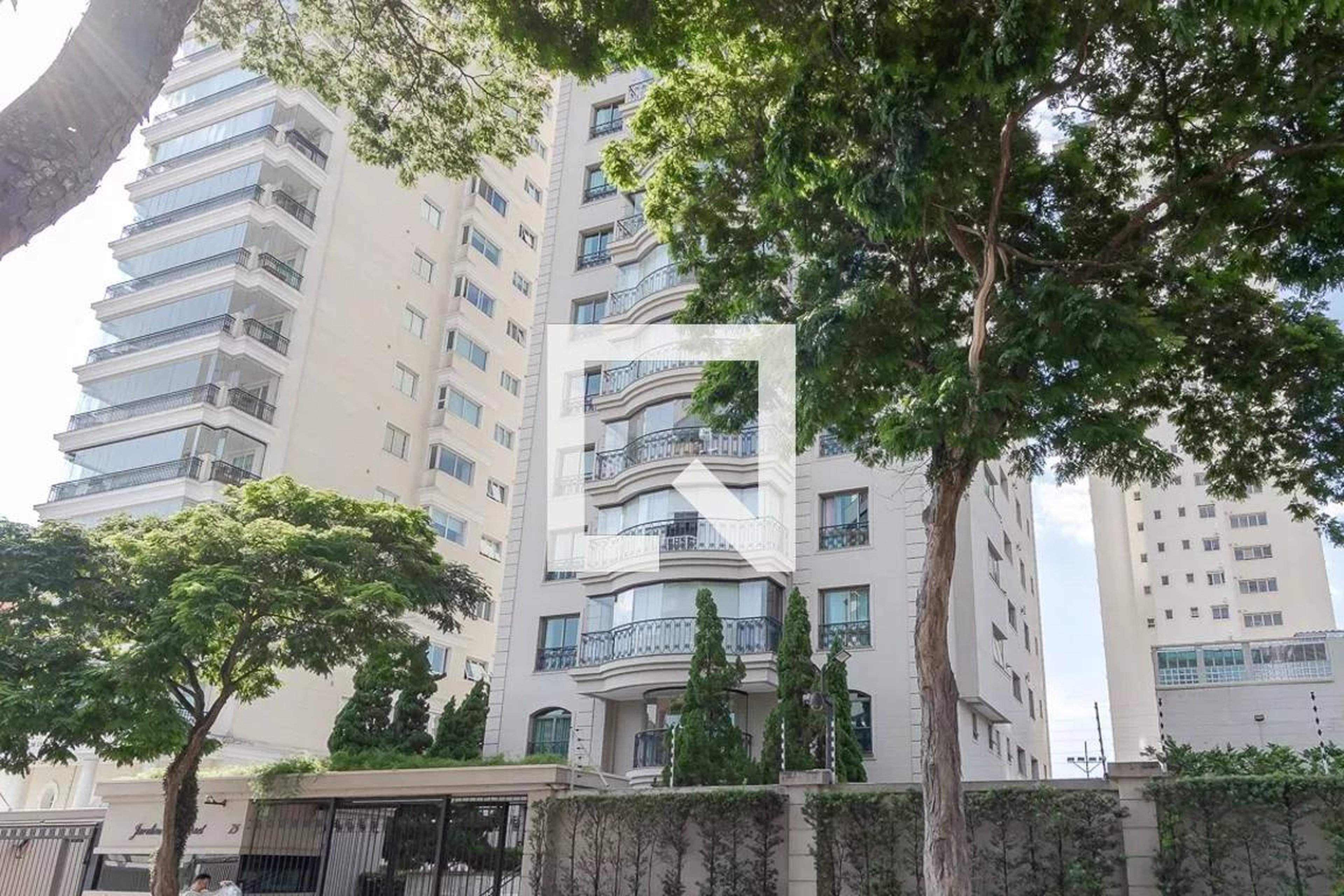 Fachada do Prédio Condomínio Jardim de Monet