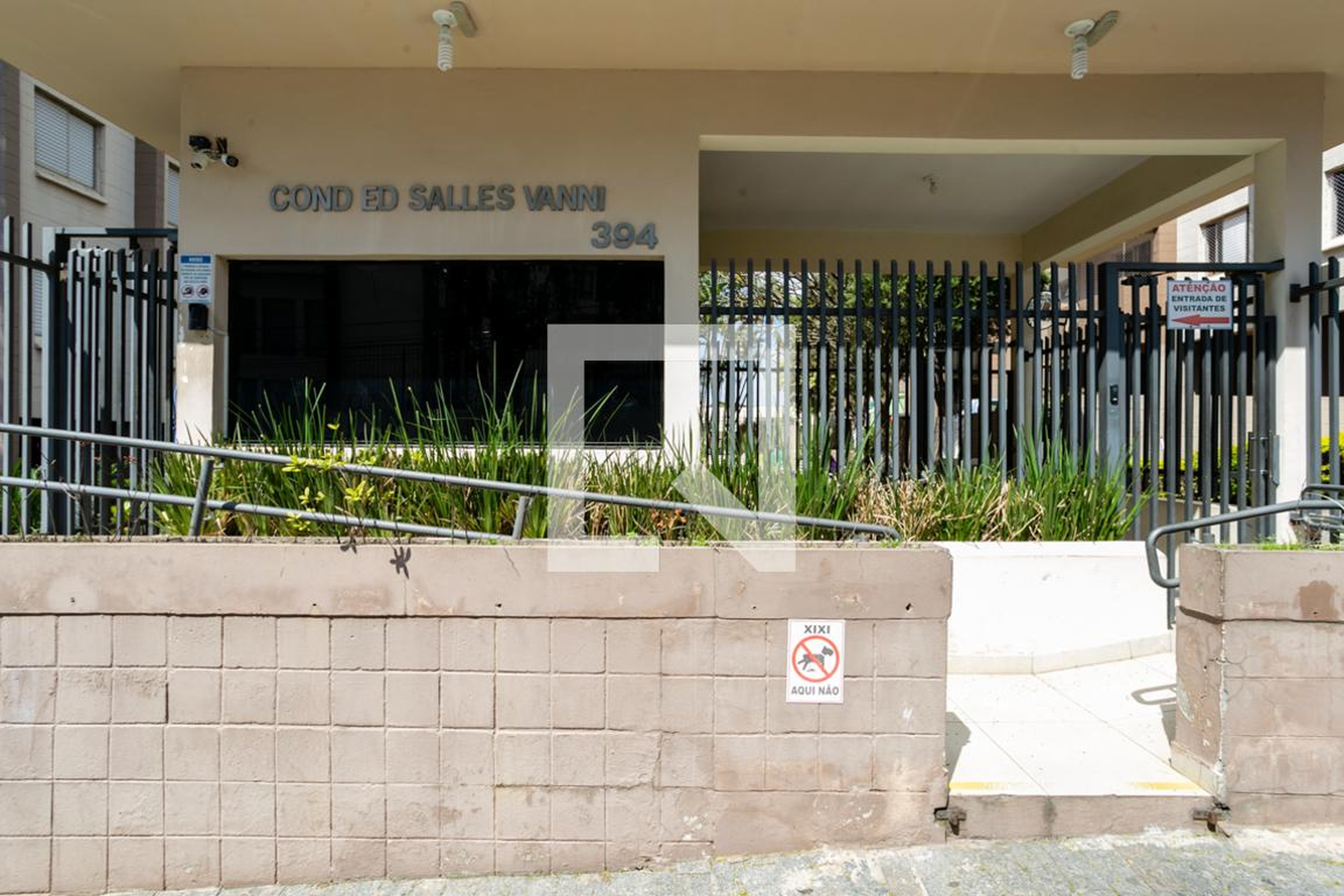 Fachada do condomínio Condomínio Salles Vanni I