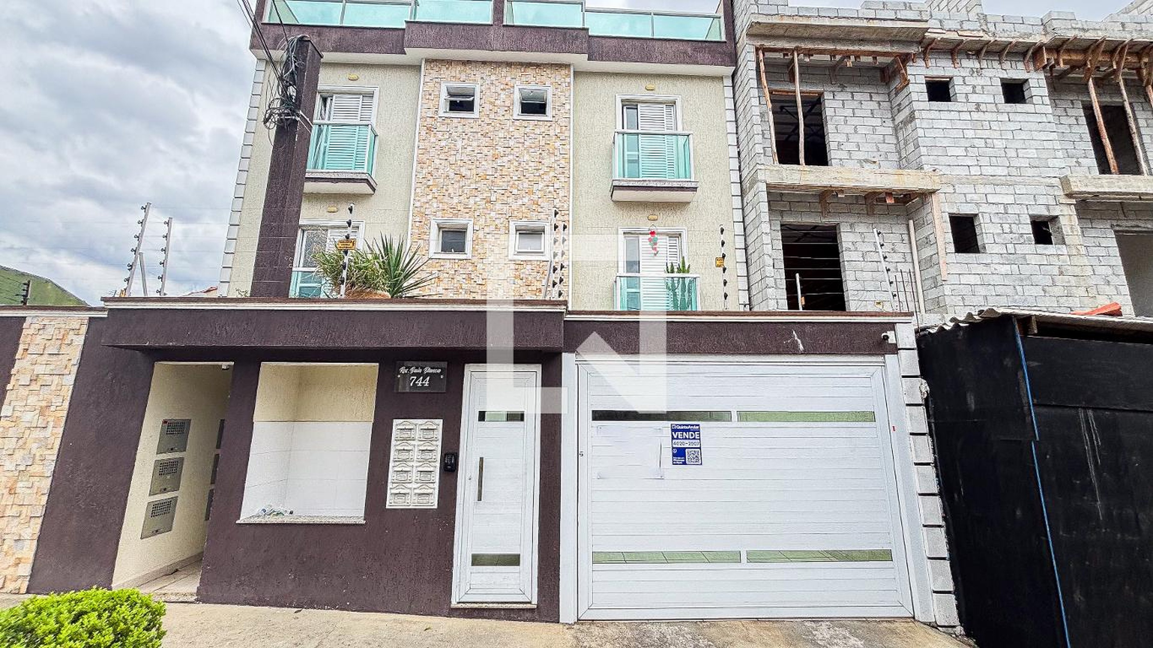 Fachada Condomínio em Rua Baía Blanca, 744