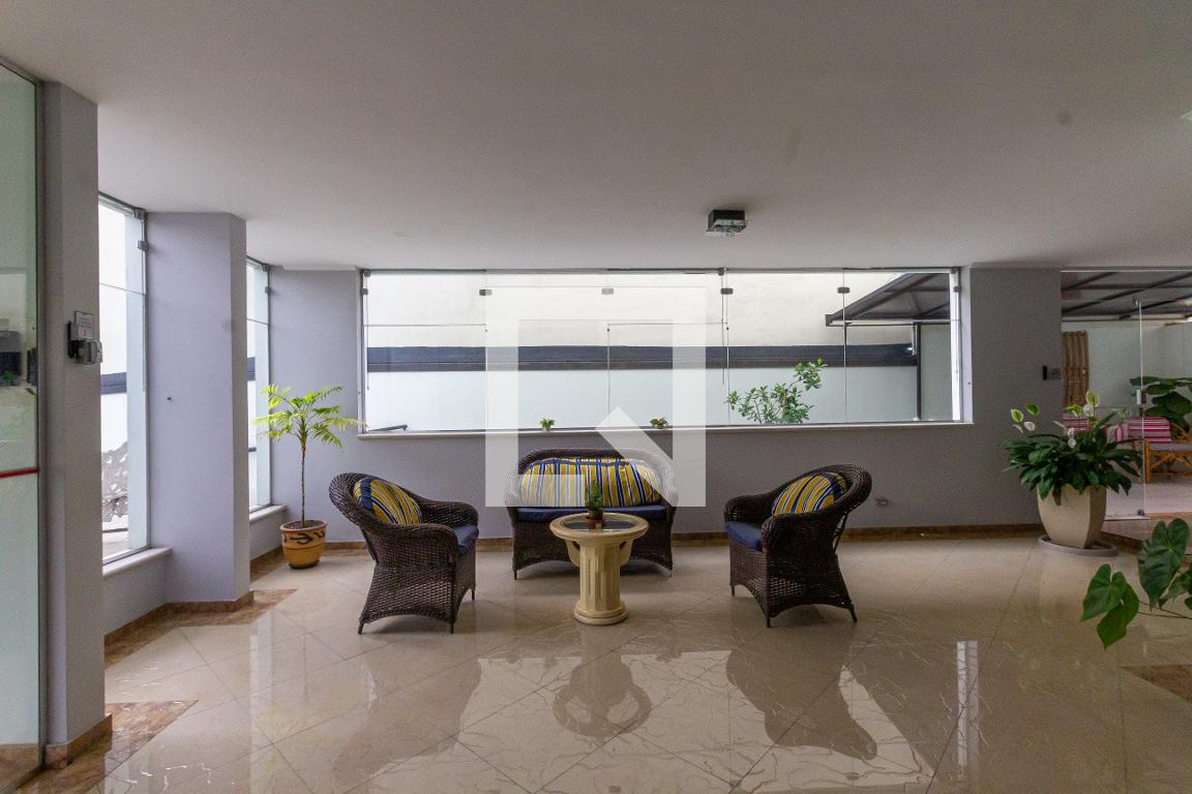 Hall de entrada - Edifício Silvia Maria