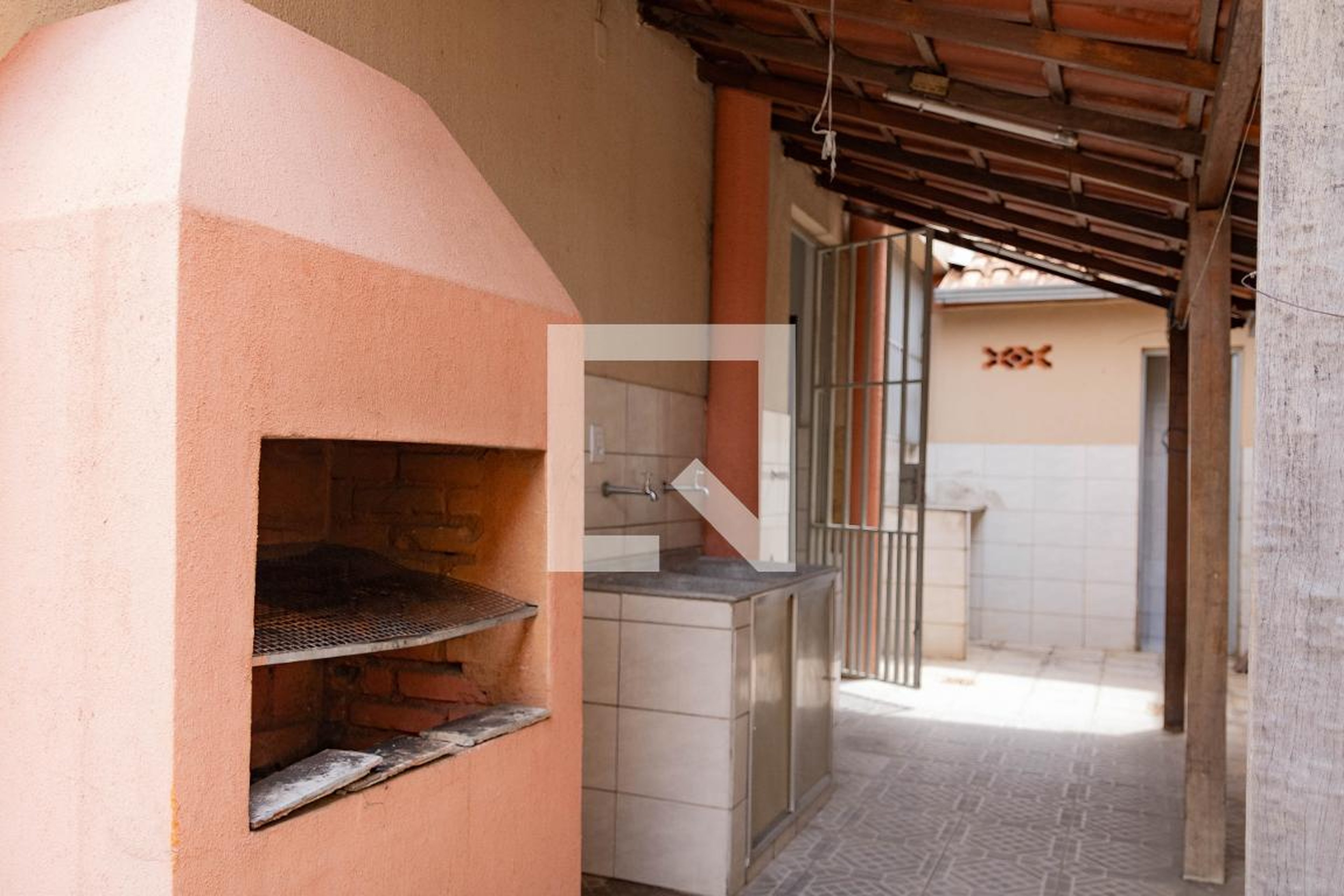 Churrasqueira Condomínio em Rua Monte Santo, 613