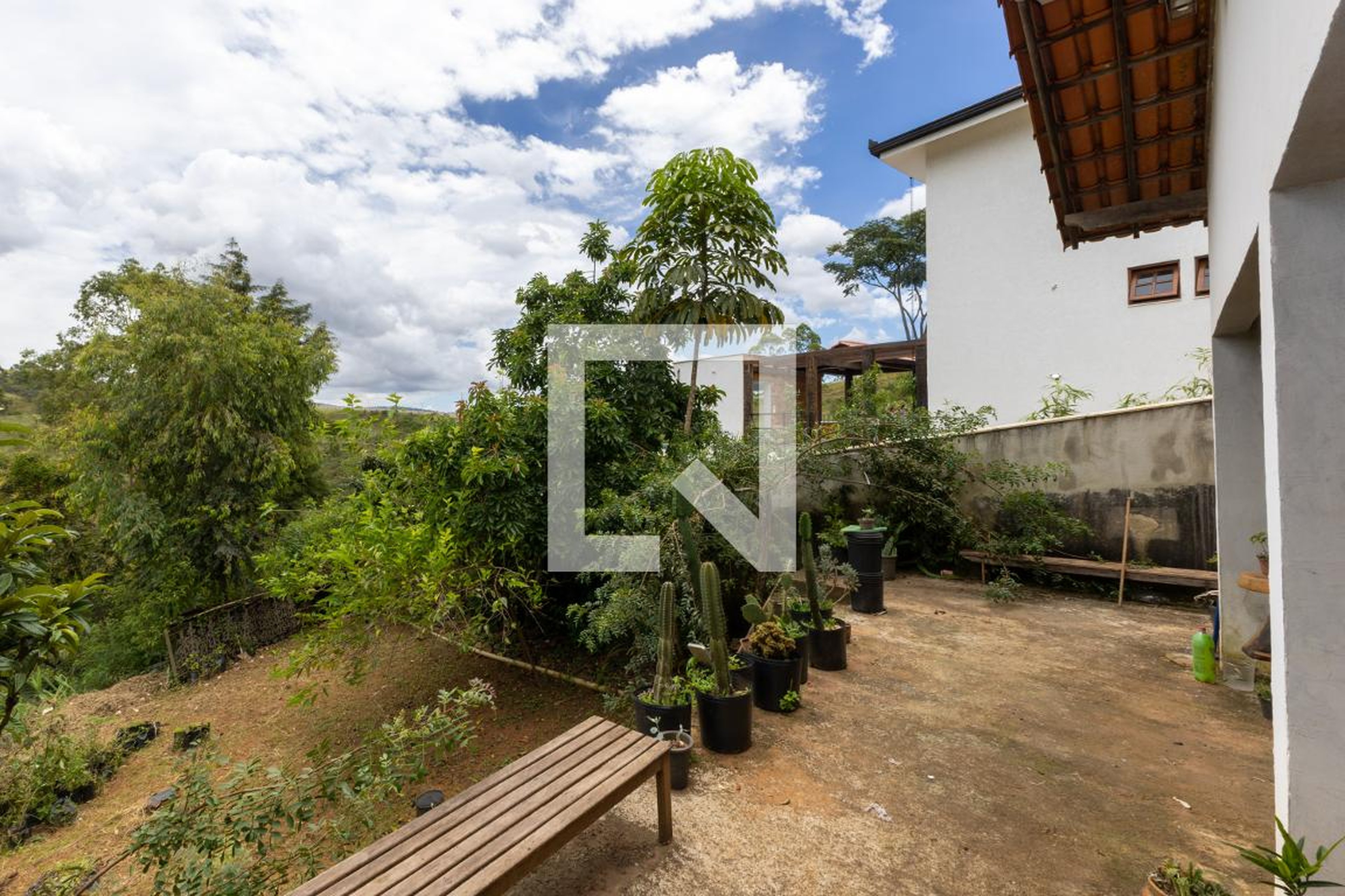 Fachada Condomínio em Alameda das Cerejeiras, 154