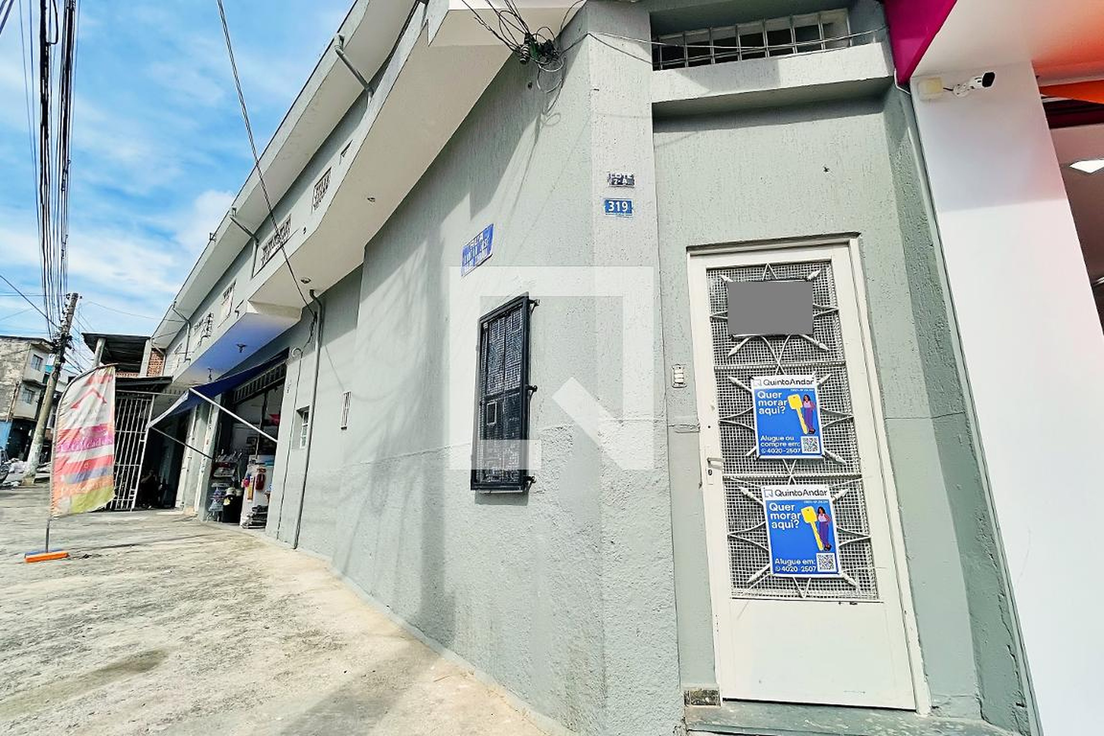 Fachada Condomínio em Rua Doutor José Waldir Carrara, 319