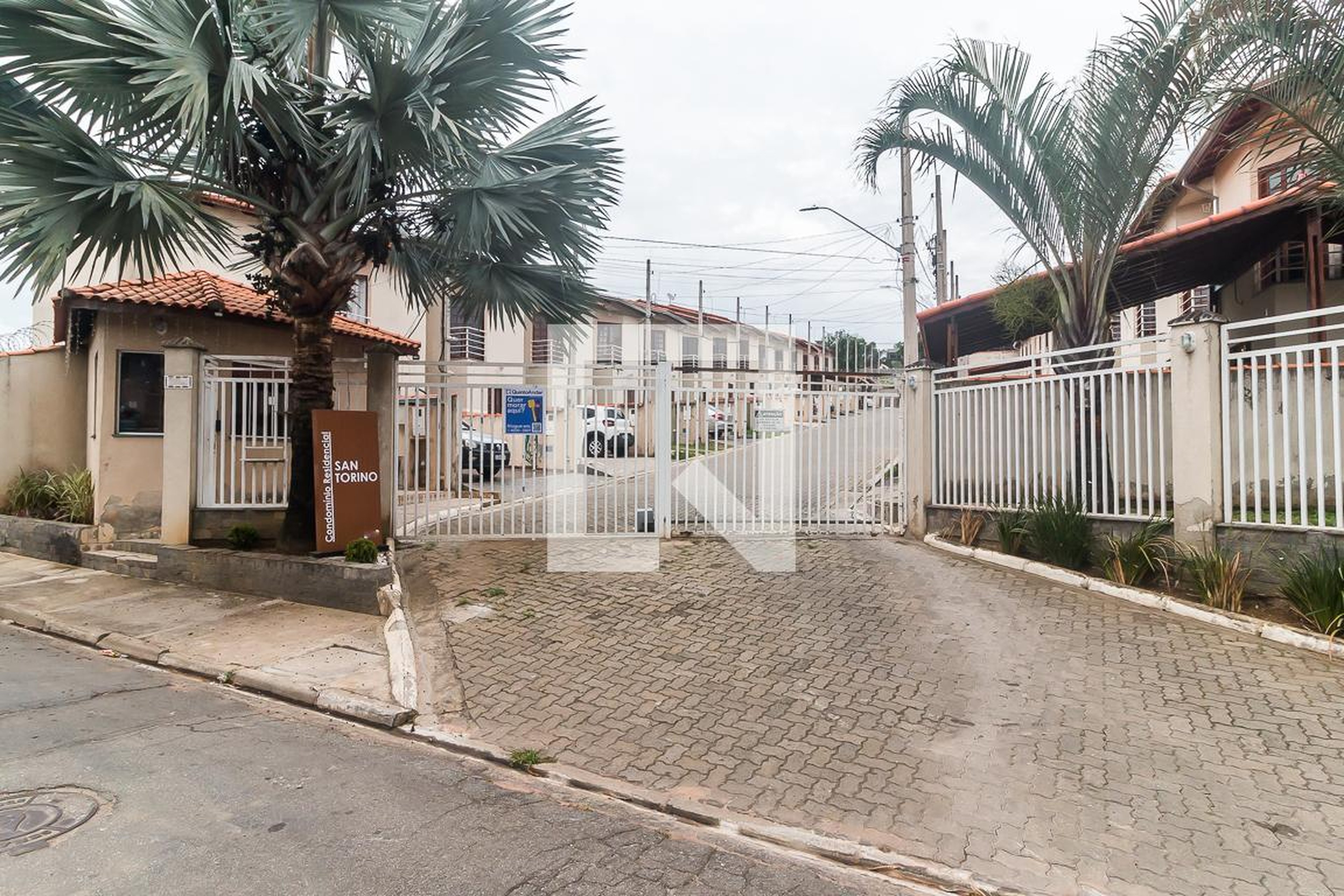 Fachada do Condomínio Condomínio em Rua João da Silva Pupo, 300