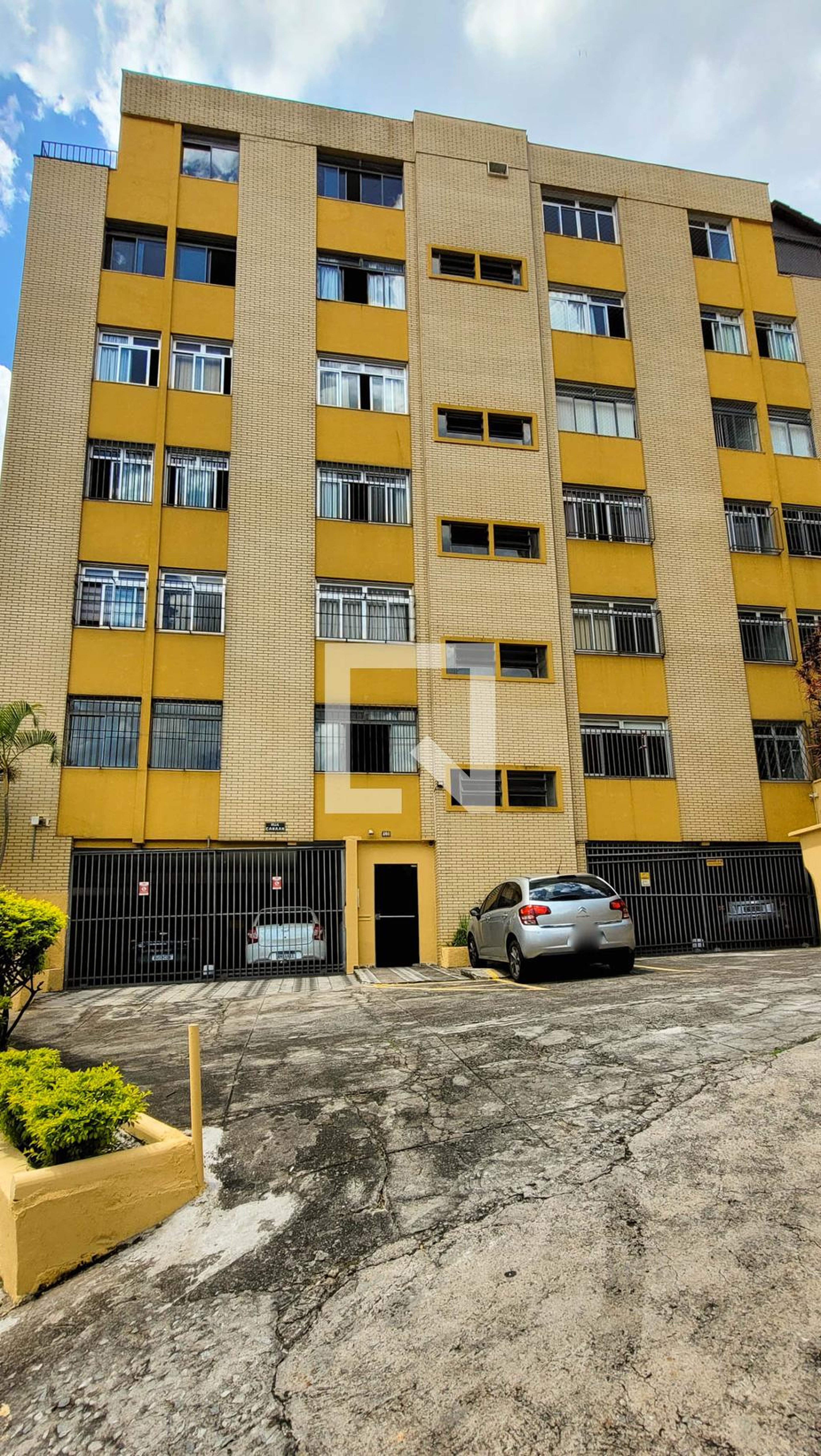 Fachada Condomínio em Rua Canaã, 460