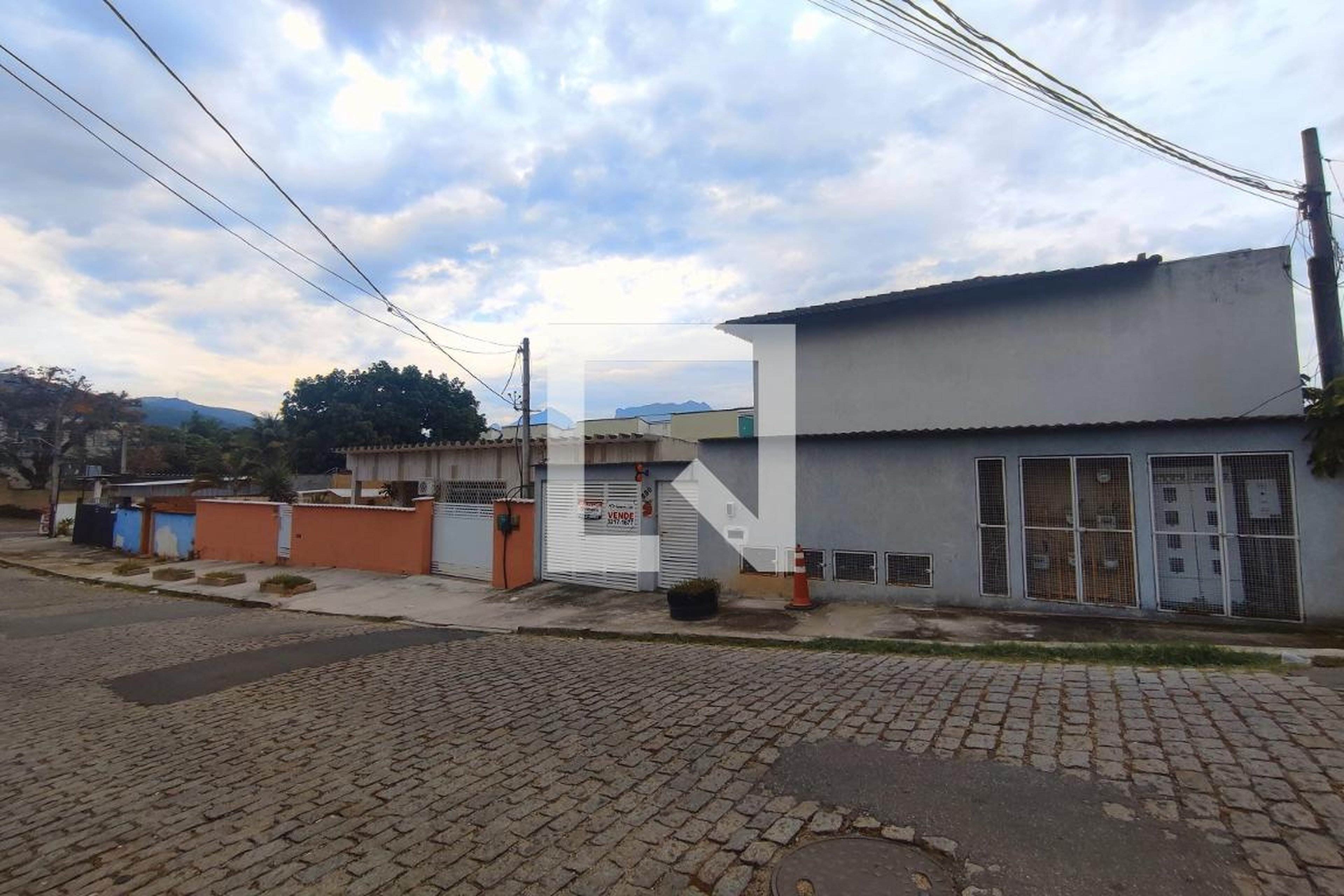 Fachada Condomínio em Rua Comendador Siqueira, 0