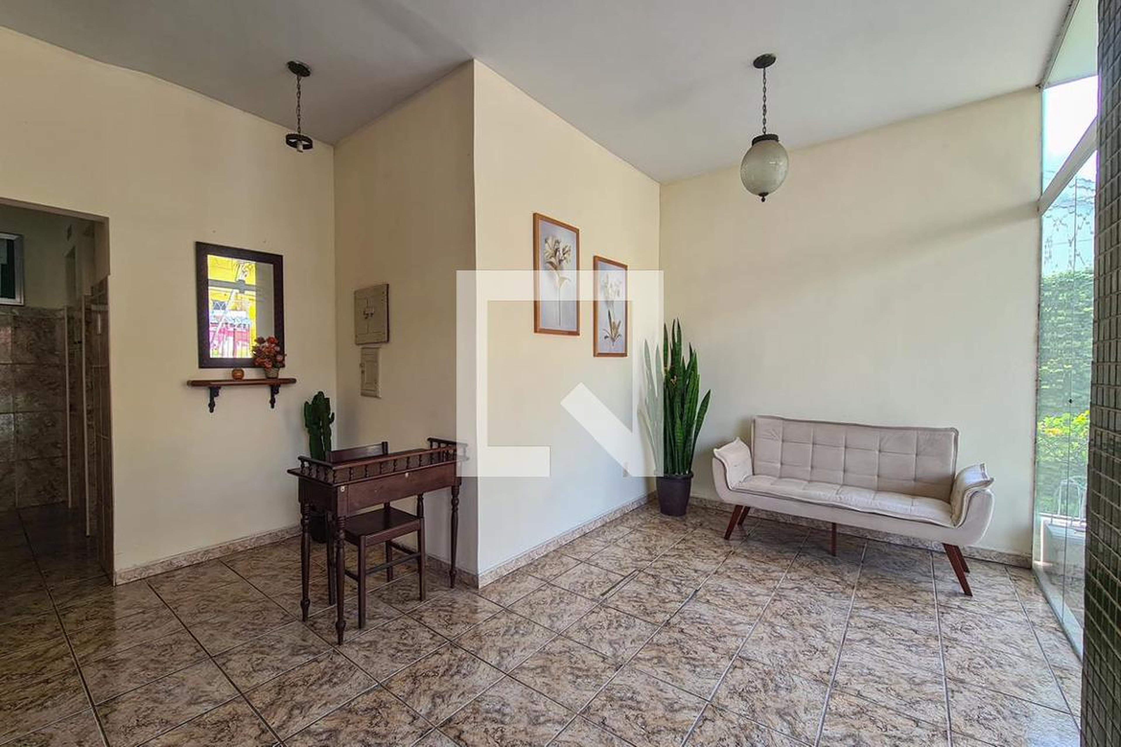 Hall social Condomínio em Rua Feliciano de Aguiar, 260