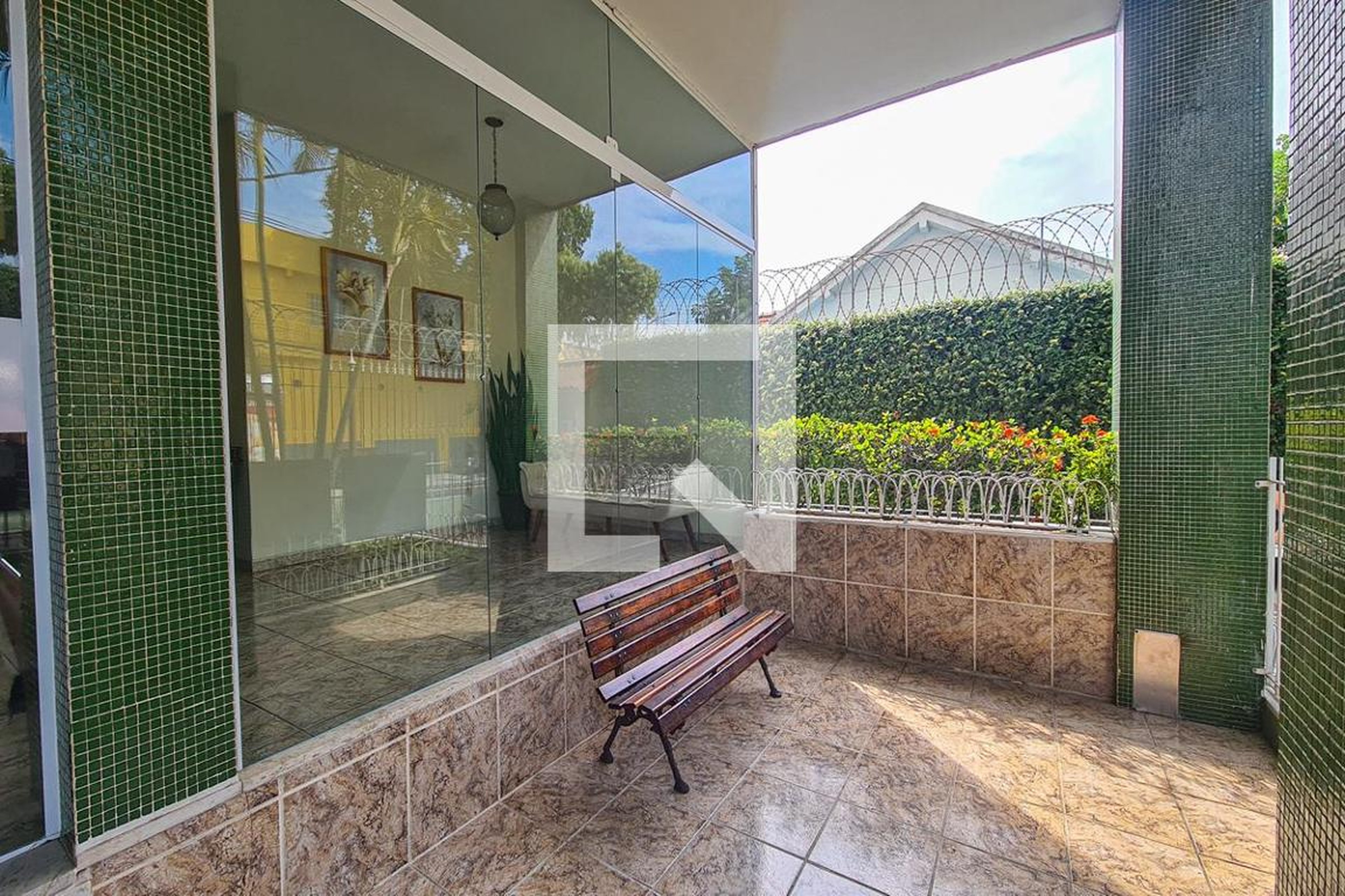 Hall de Entrada Condomínio em Rua Feliciano de Aguiar, 260