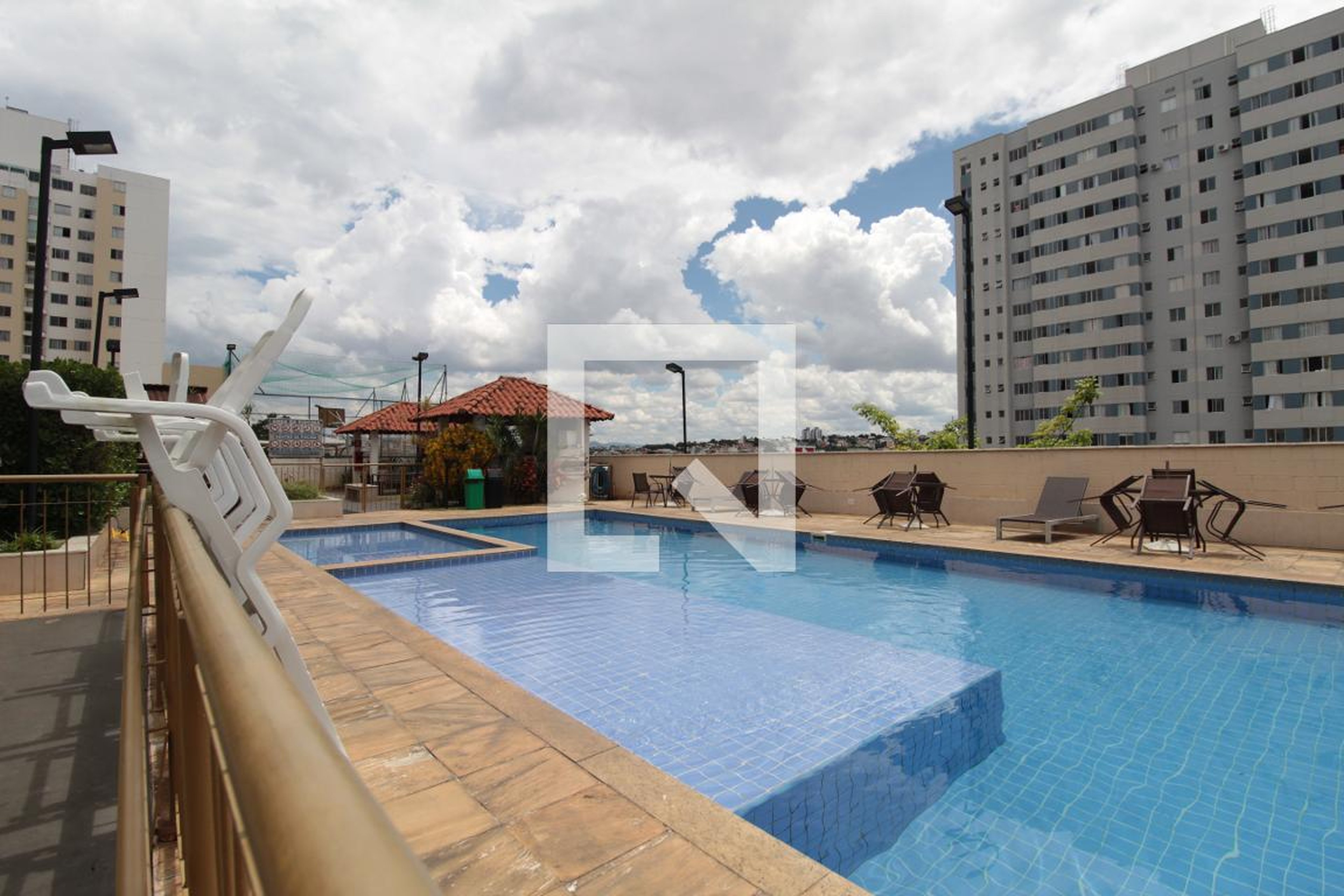 Piscina - Portal Vistas do Horizonte Linha Verde