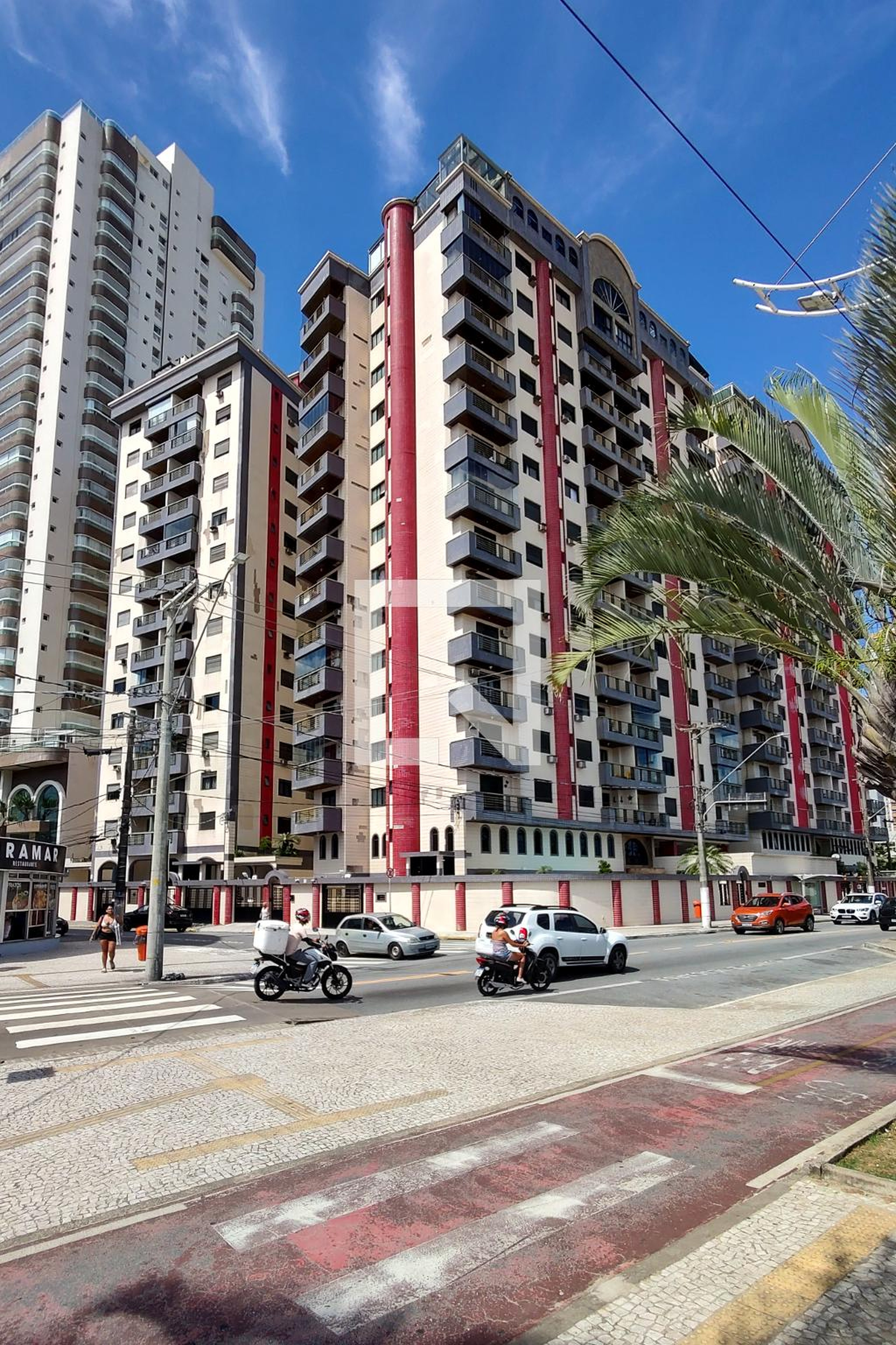 Fachada do Prédio Condomínio Costa Del Sol