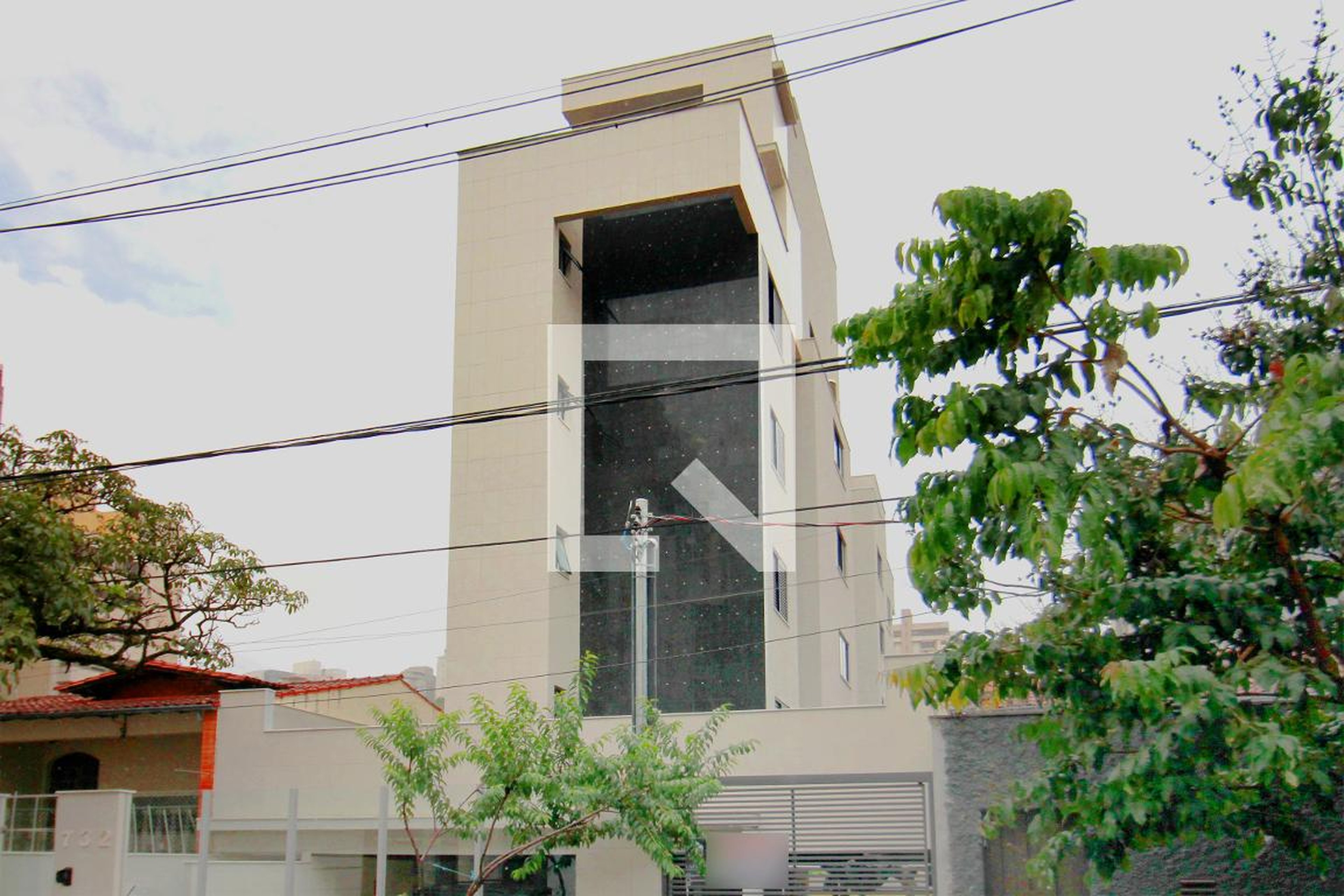 Fachada Condomínio em Rua Lavras, 732