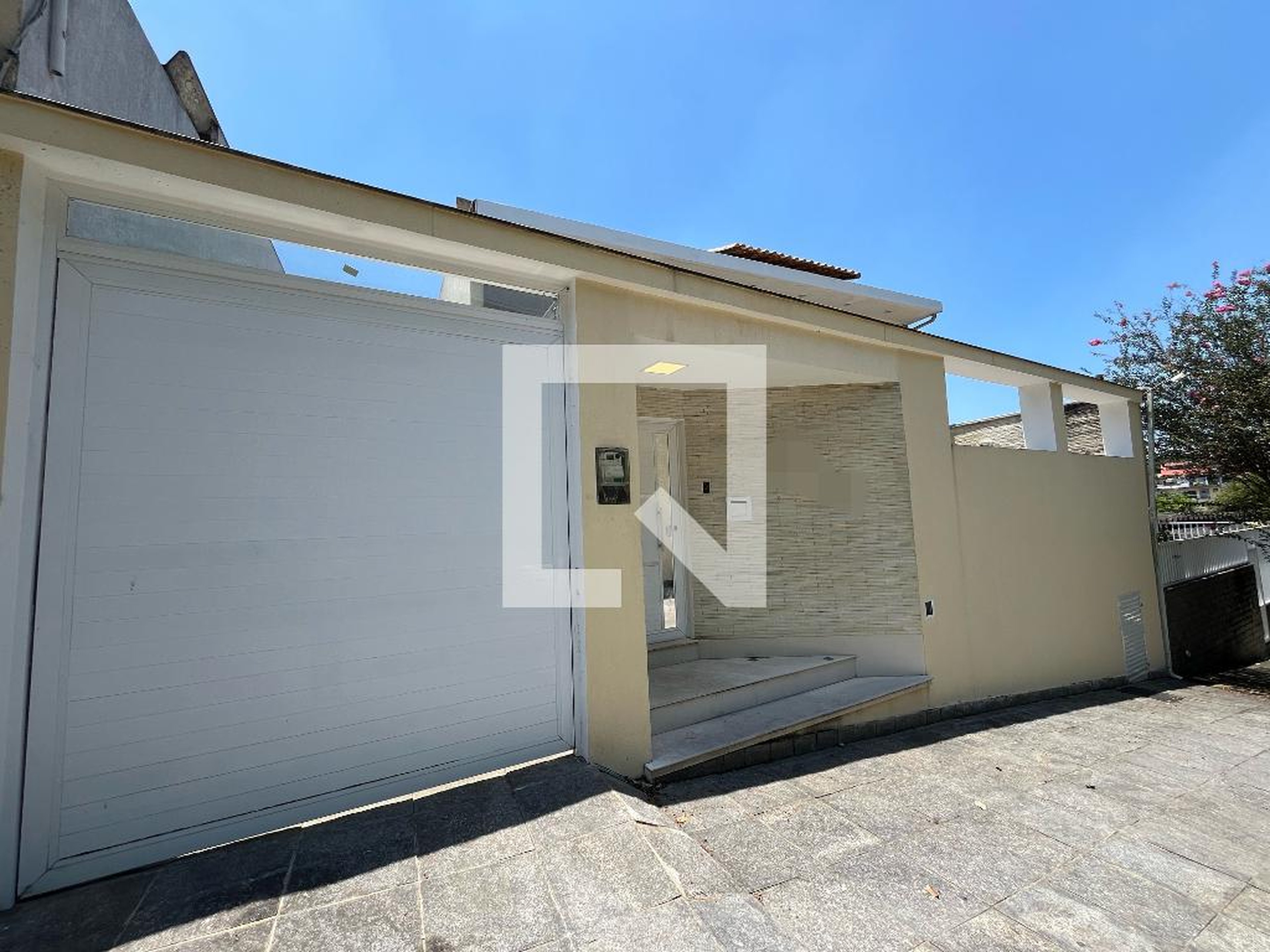 Fachada Condomínio em Rua Heriberto Paiva, 120