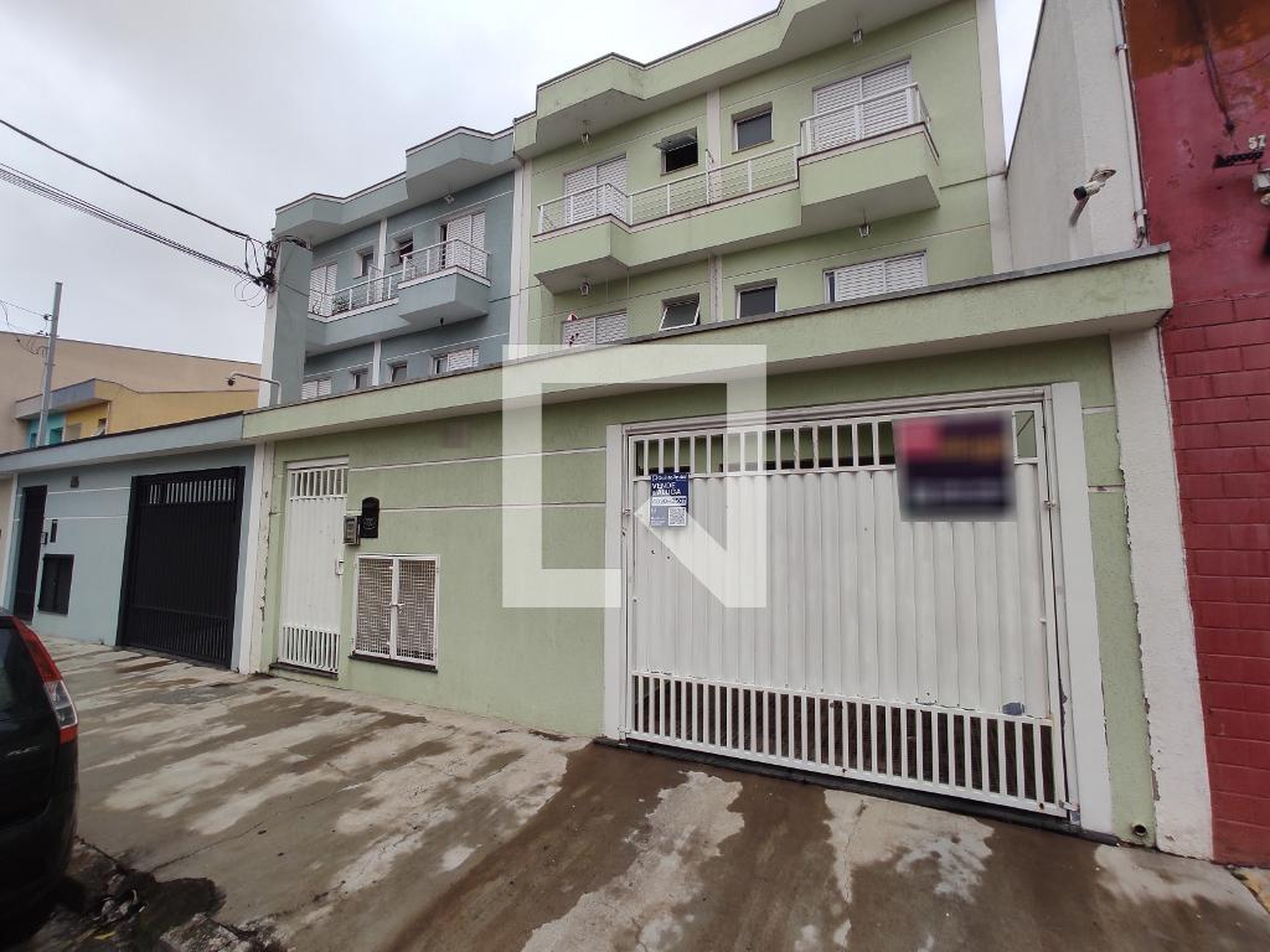 Fachada Condomínio em Rua Pedro Álvares Cabral, 49