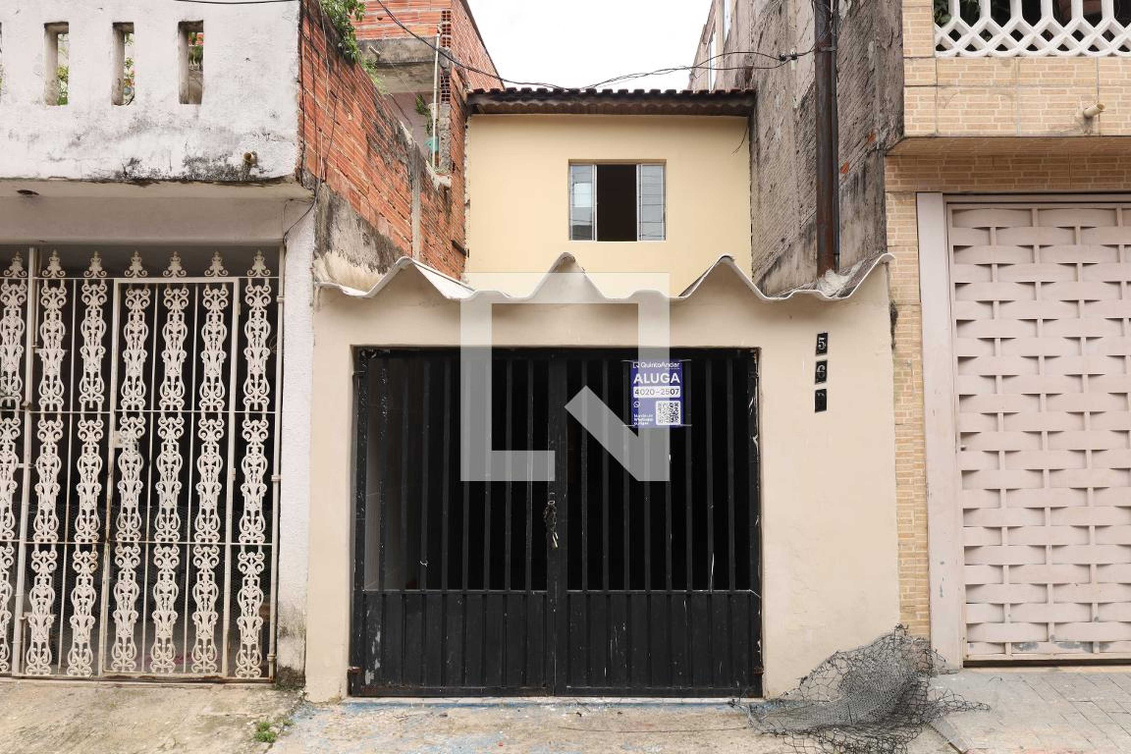 Fachada Condomínio em Rua Erva de Saracura, 36