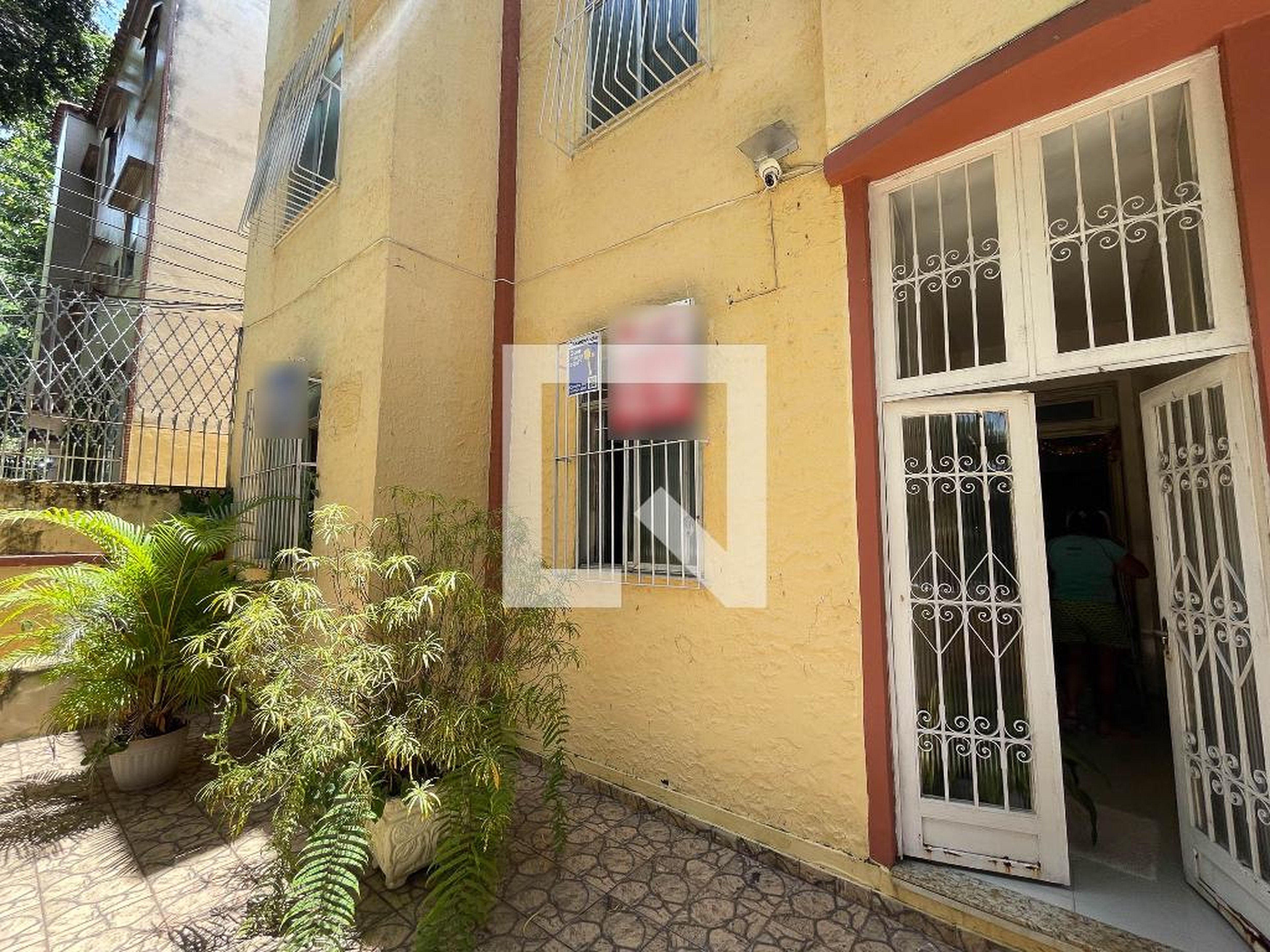 Fachada Condomínio em Rua Marechal Bittencourt, 218